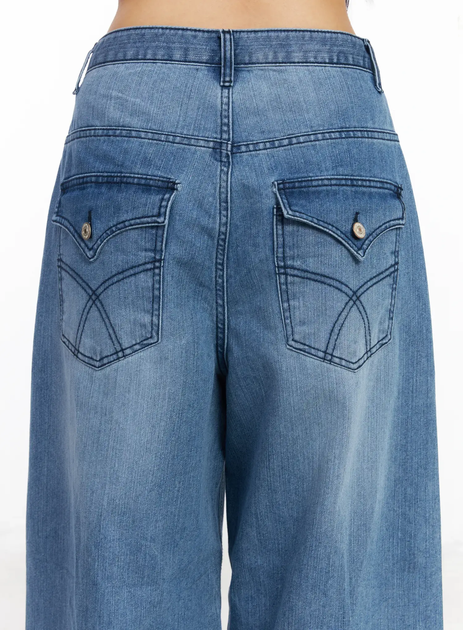 Marg Wide-Leg Washed Jeans CF506 - Image 5