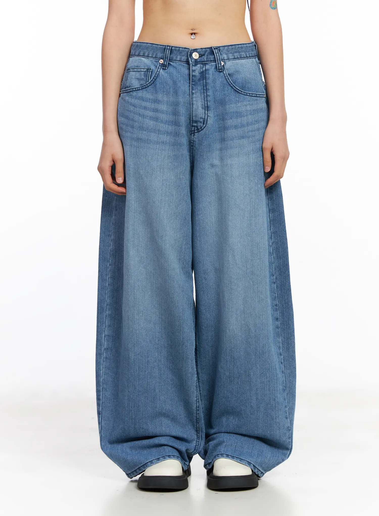 Marg Wide-Leg Washed Jeans CF506 - Image 8