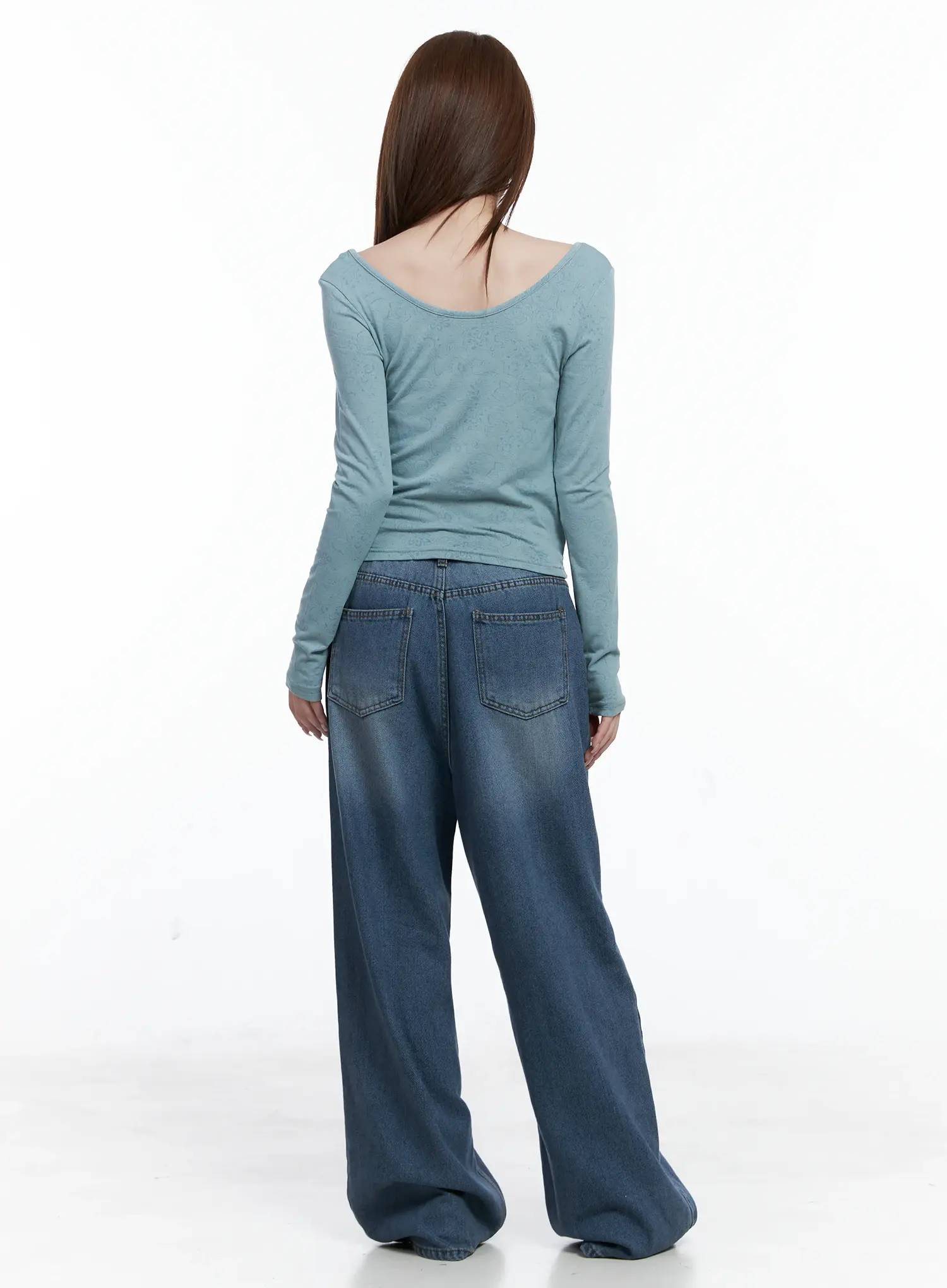 Margot Low-Rise Washed Wide-Leg Jeans CS501 - Image 4