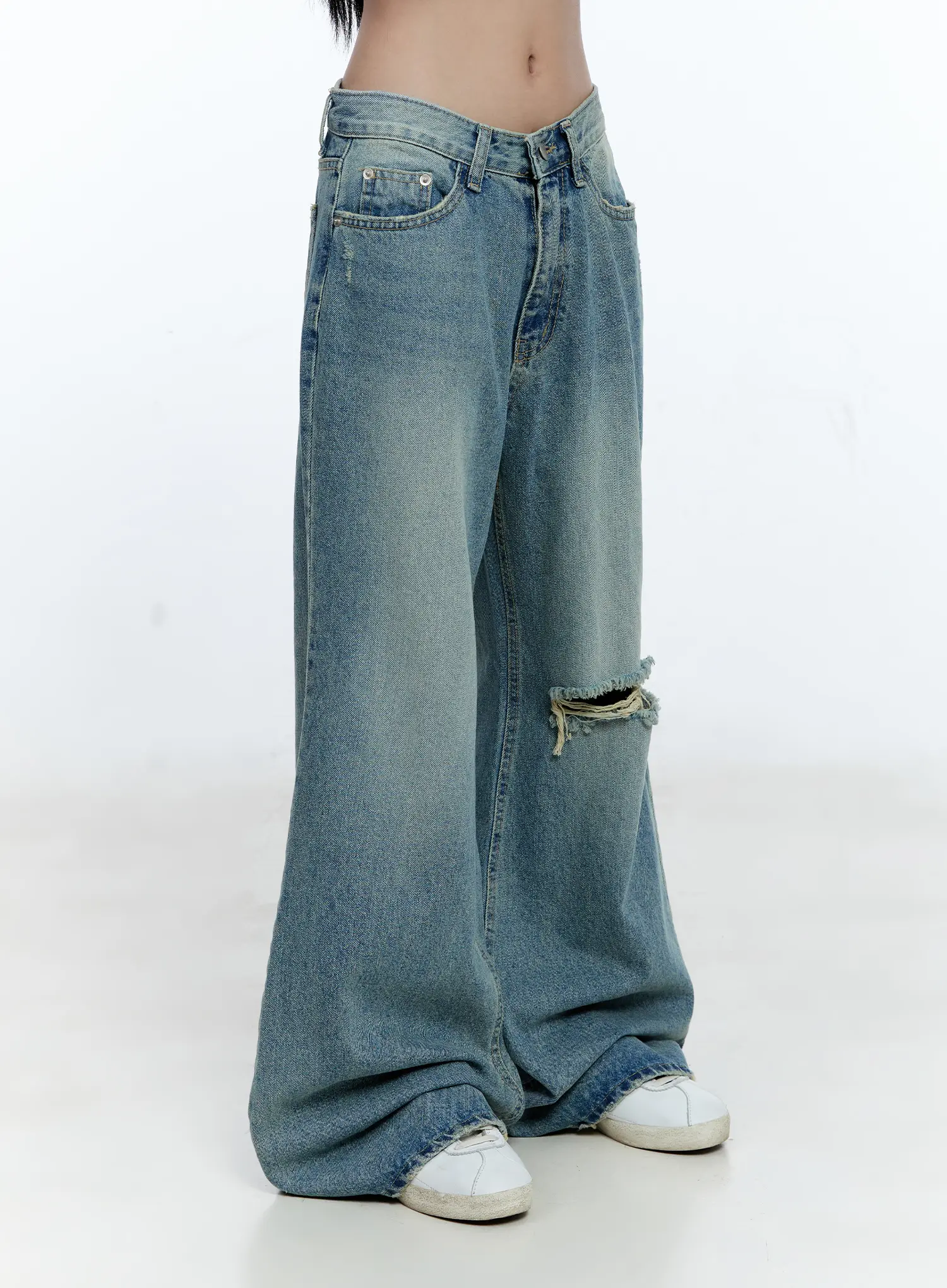 Mazie Distressed Wide-Leg Flare Jeans CG512 - Image 11