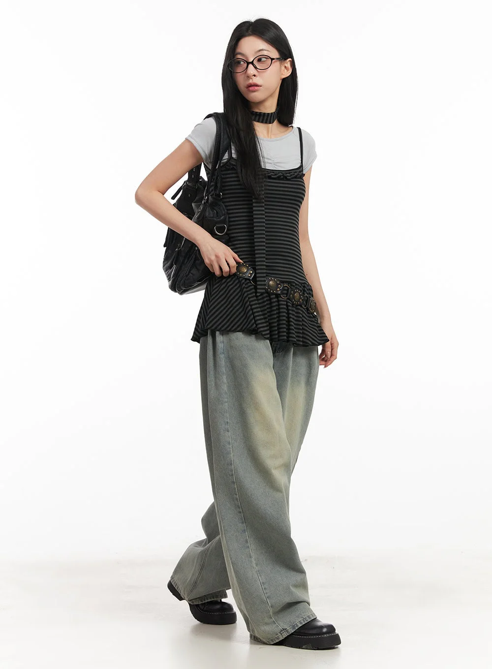 Medium-Sized Shoulder Bag with Pockets CM504 - Image 5