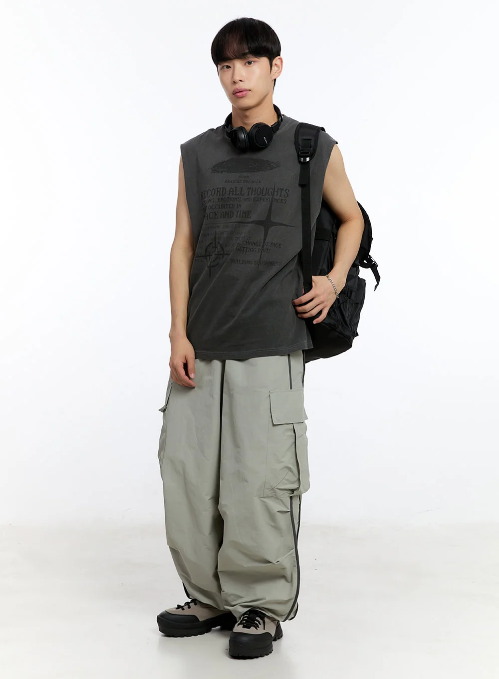 Men’s Cargo Balloon-Fit Windbreaker Pants IY530 - Image 13