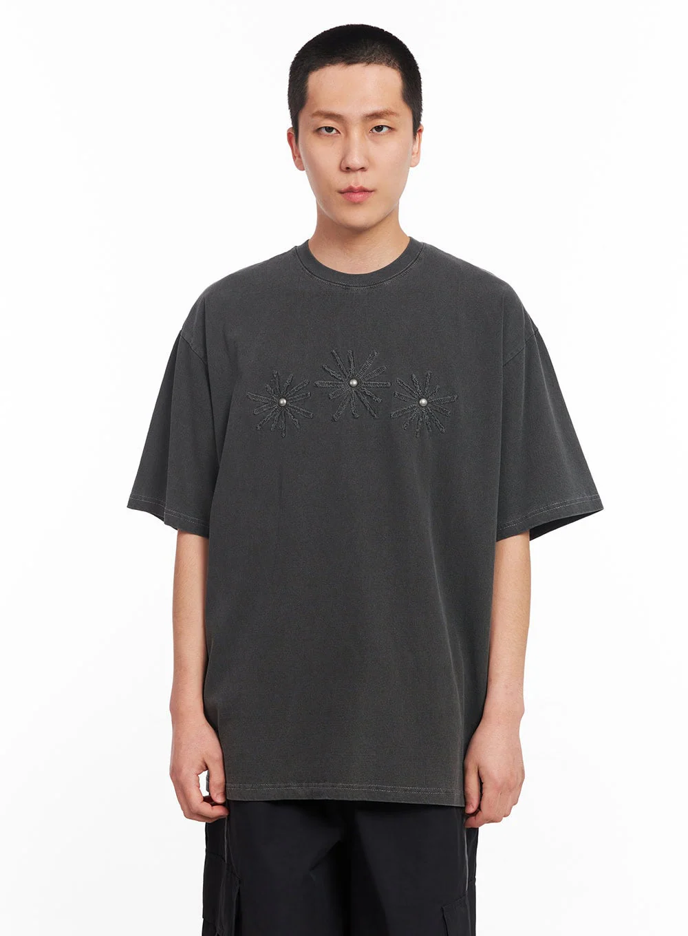 Men’s Studded Daisy T-Shirt IU503 - Image 10
