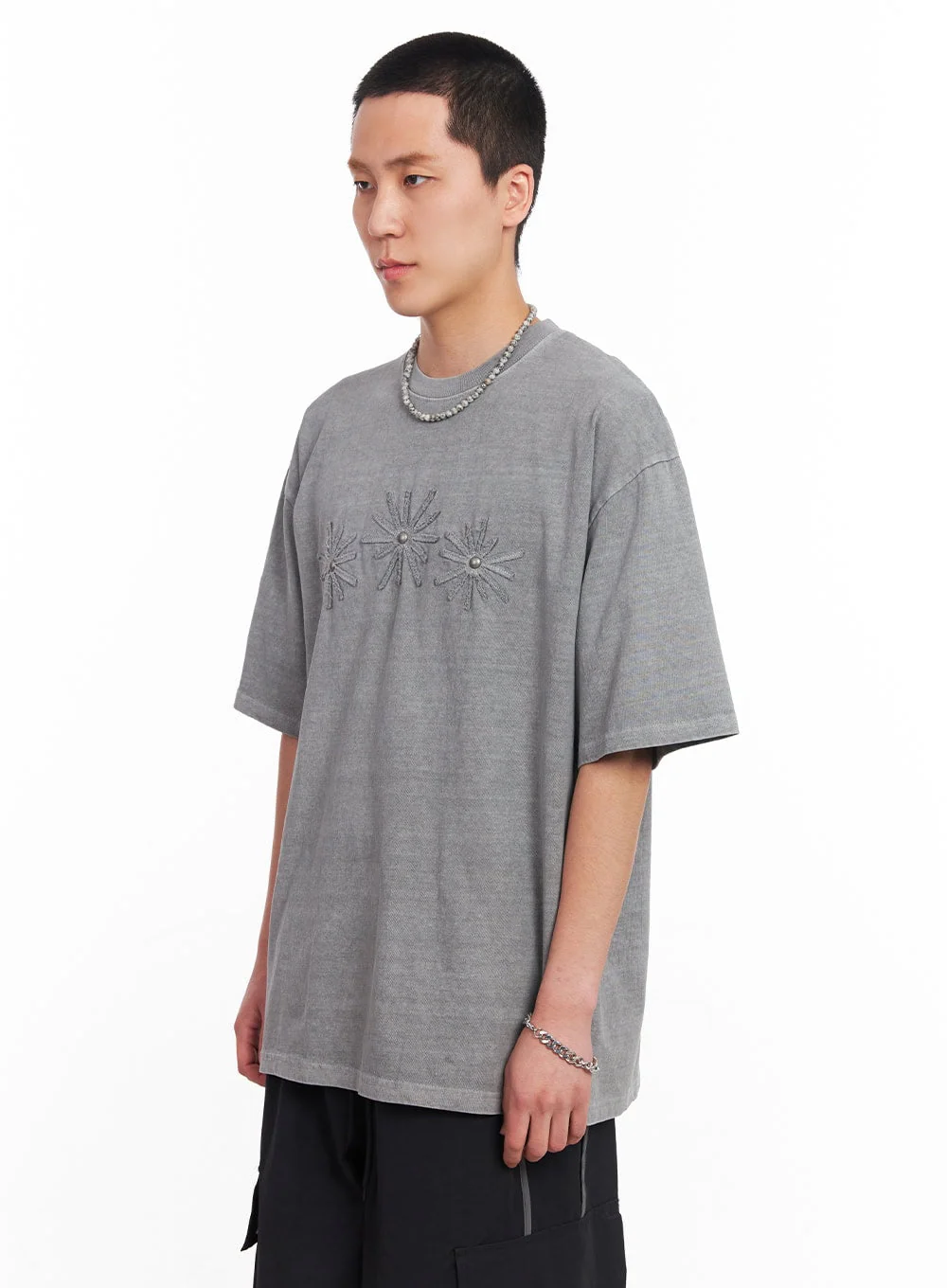Men’s Studded Daisy T-Shirt IU503 - Image 4