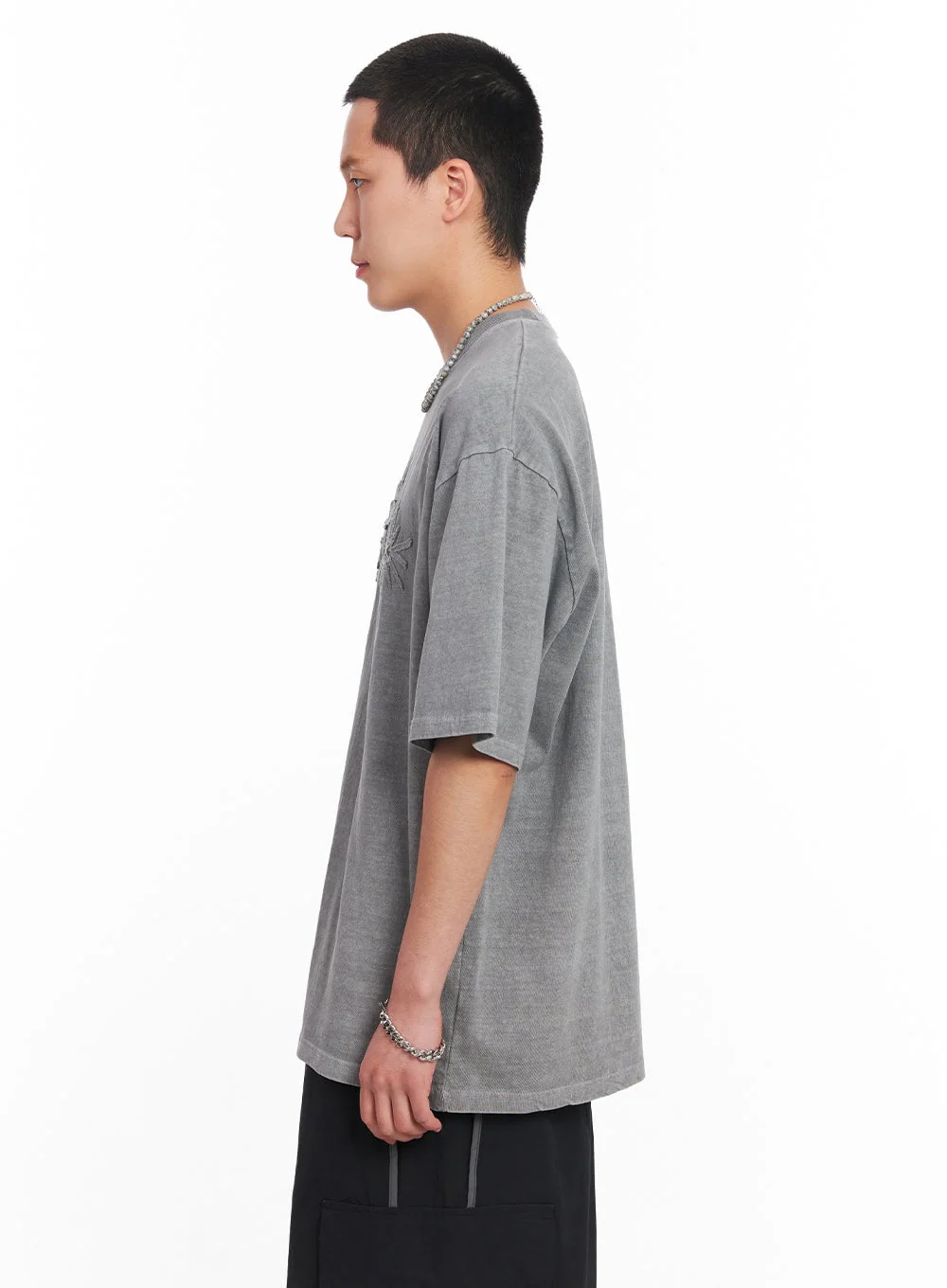 Men’s Studded Daisy T-Shirt IU503 - Image 5