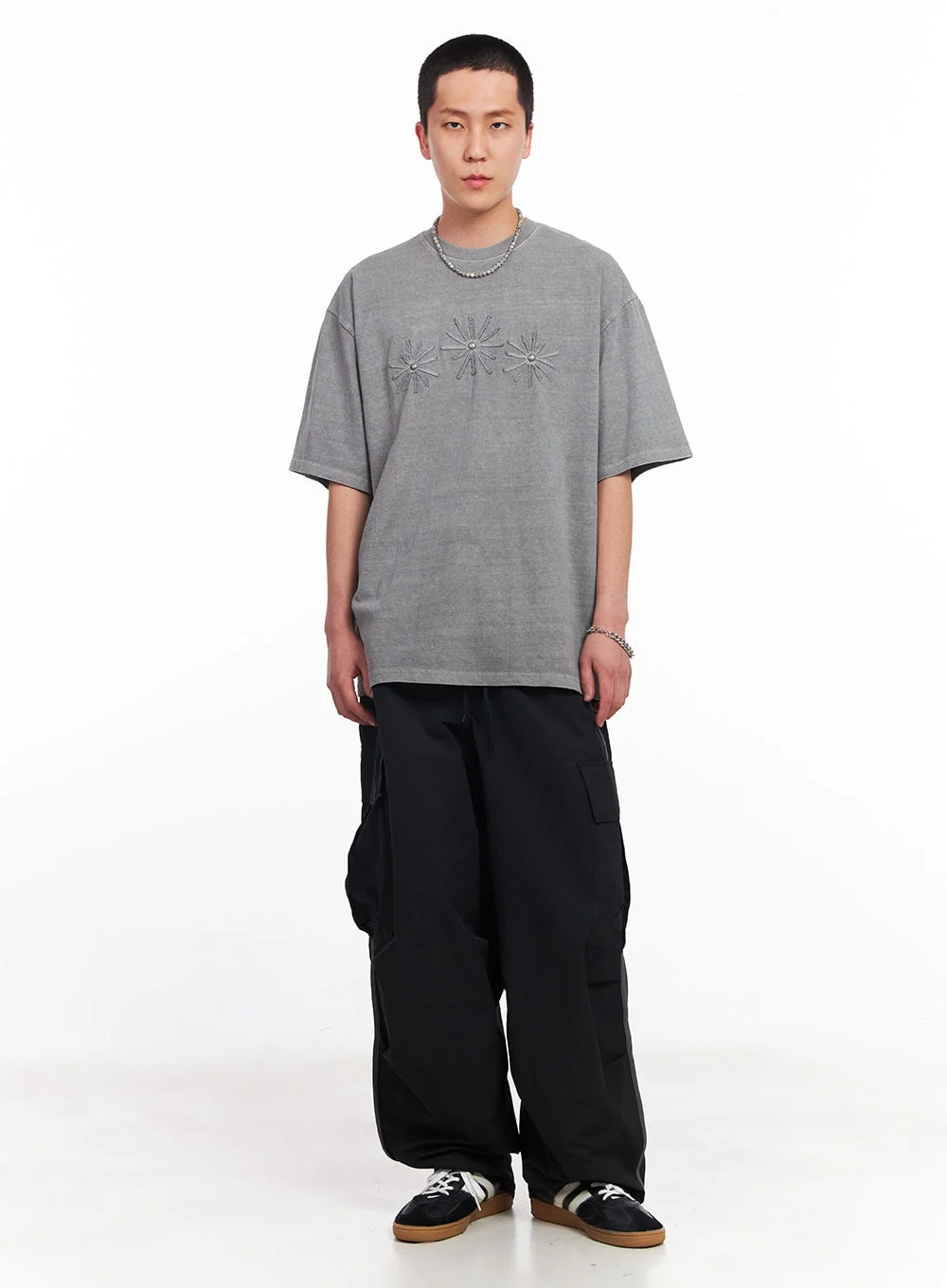 Men’s Studded Daisy T-Shirt IU503 - Image 8
