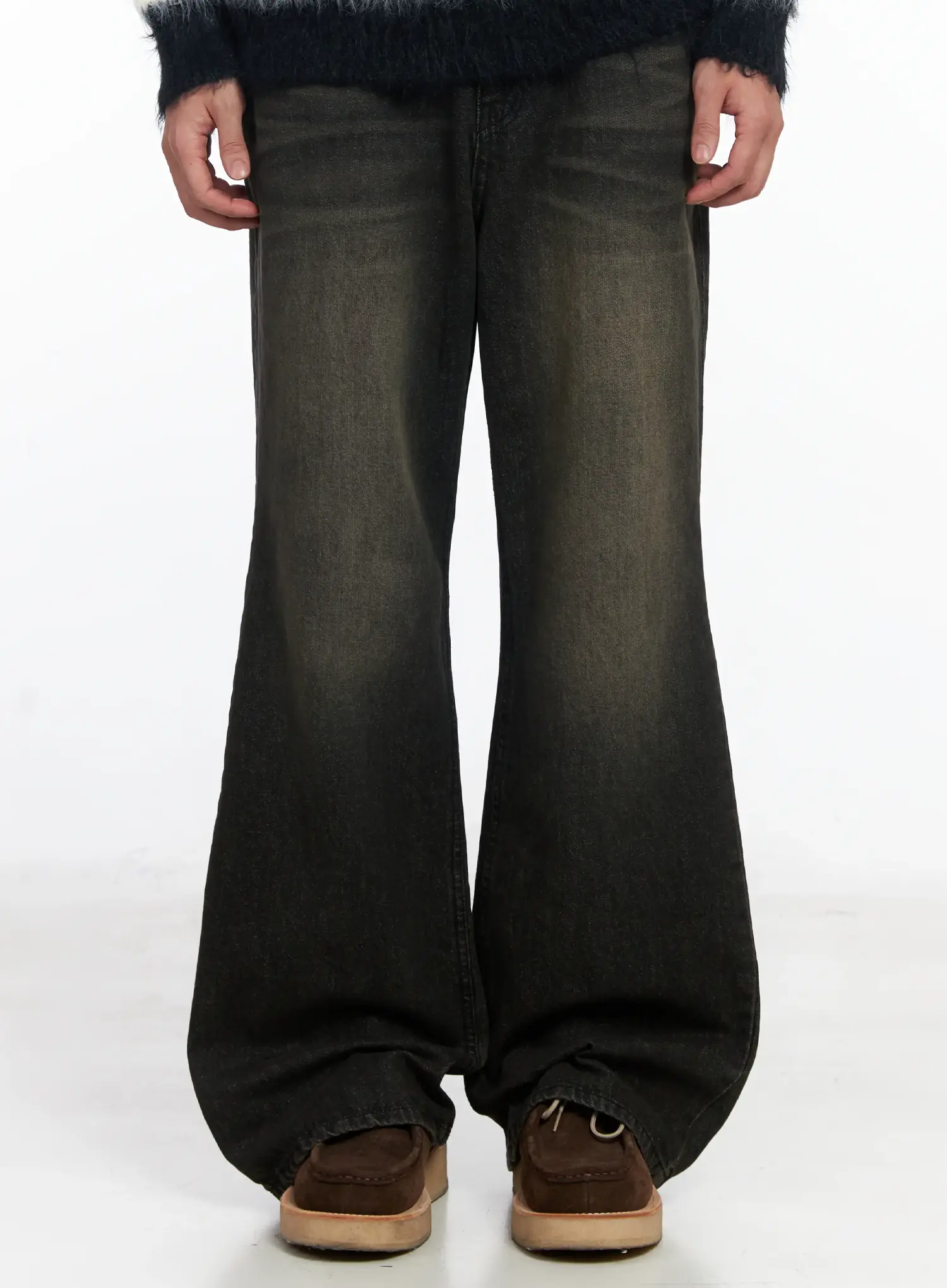 Men's Black Semi-Flared Jeans IJ521
