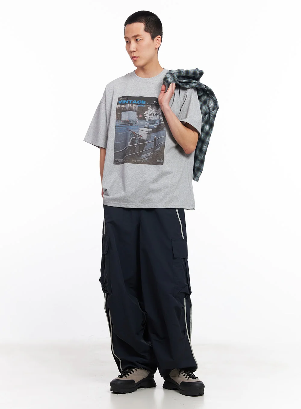 Men's Cargo Balloon-Fit Windbreaker Pants (Dark blue) IU512 - Image 12