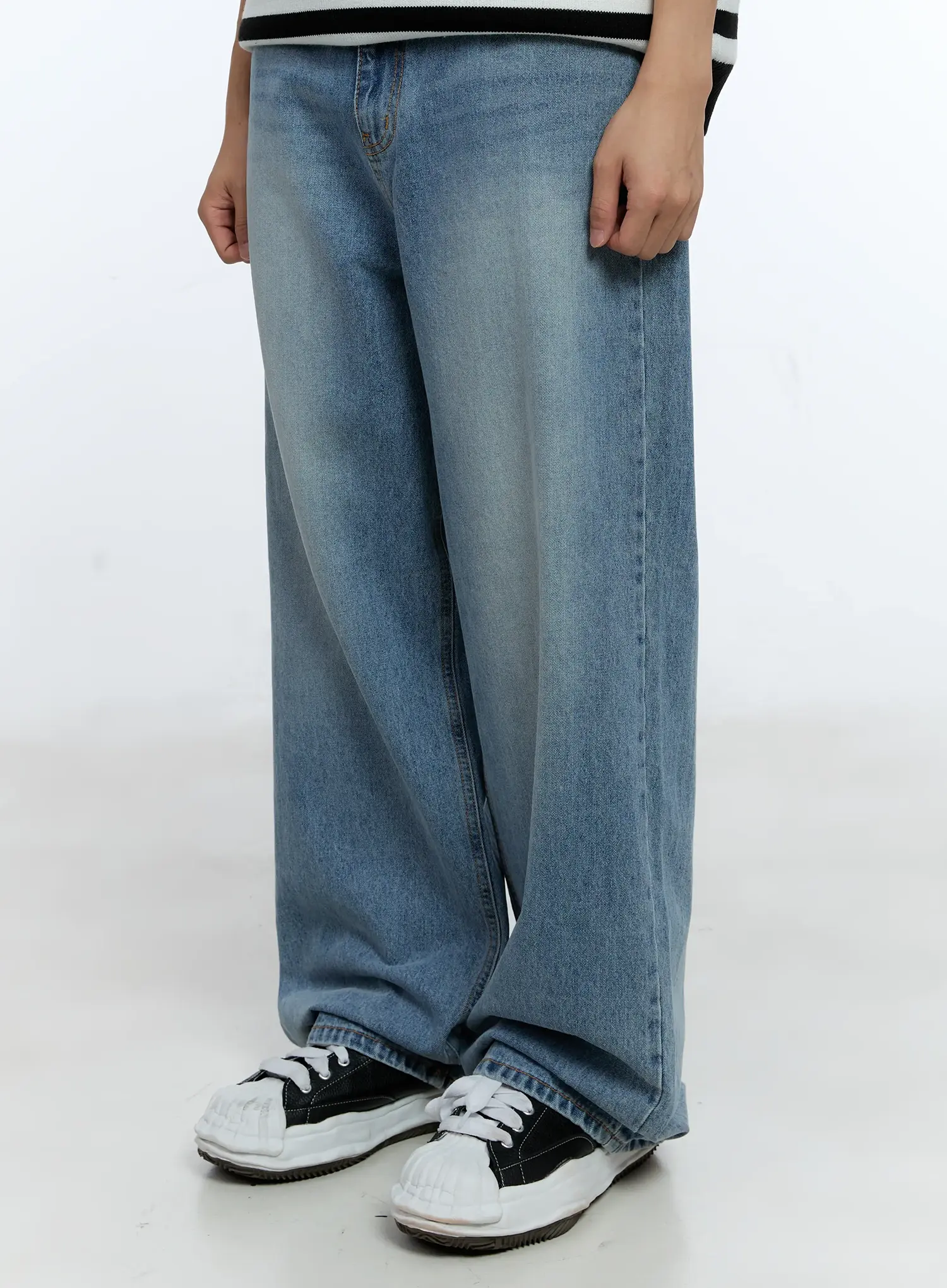 Men's Casual Wide Leg Washed Jeans IG519 - Image 4