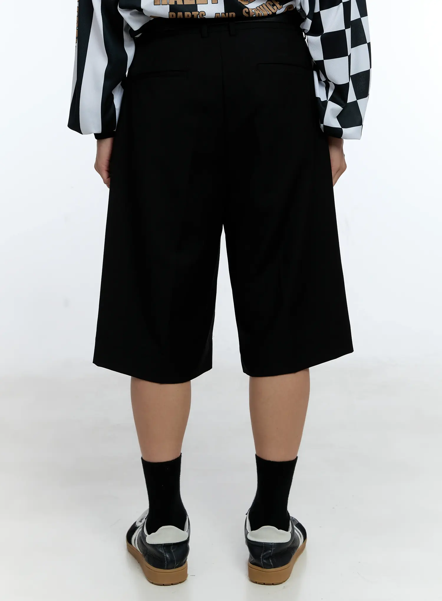 Men's Classic Pleated Bermuda Shorts IG519 - Image 10