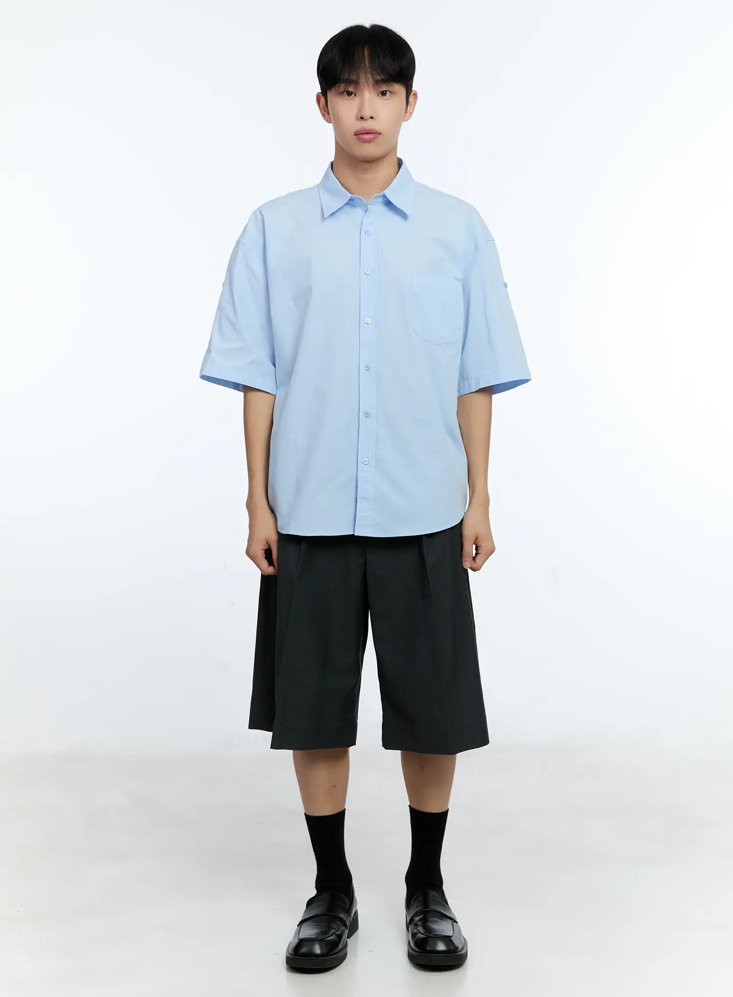 Men's Classic Pleated Bermuda Shorts IG519 - Image 3