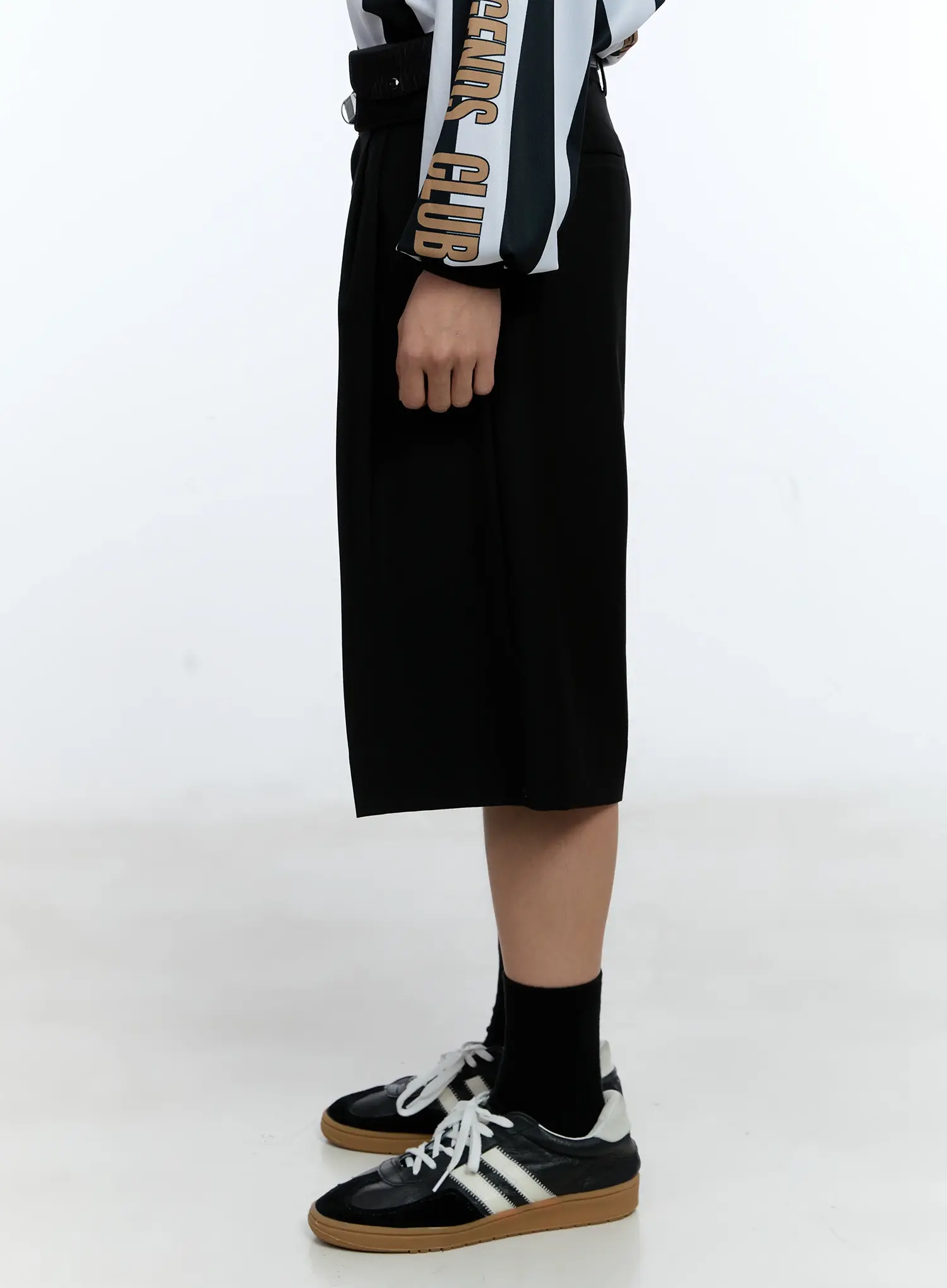 Men's Classic Pleated Bermuda Shorts IG519 - Image 6