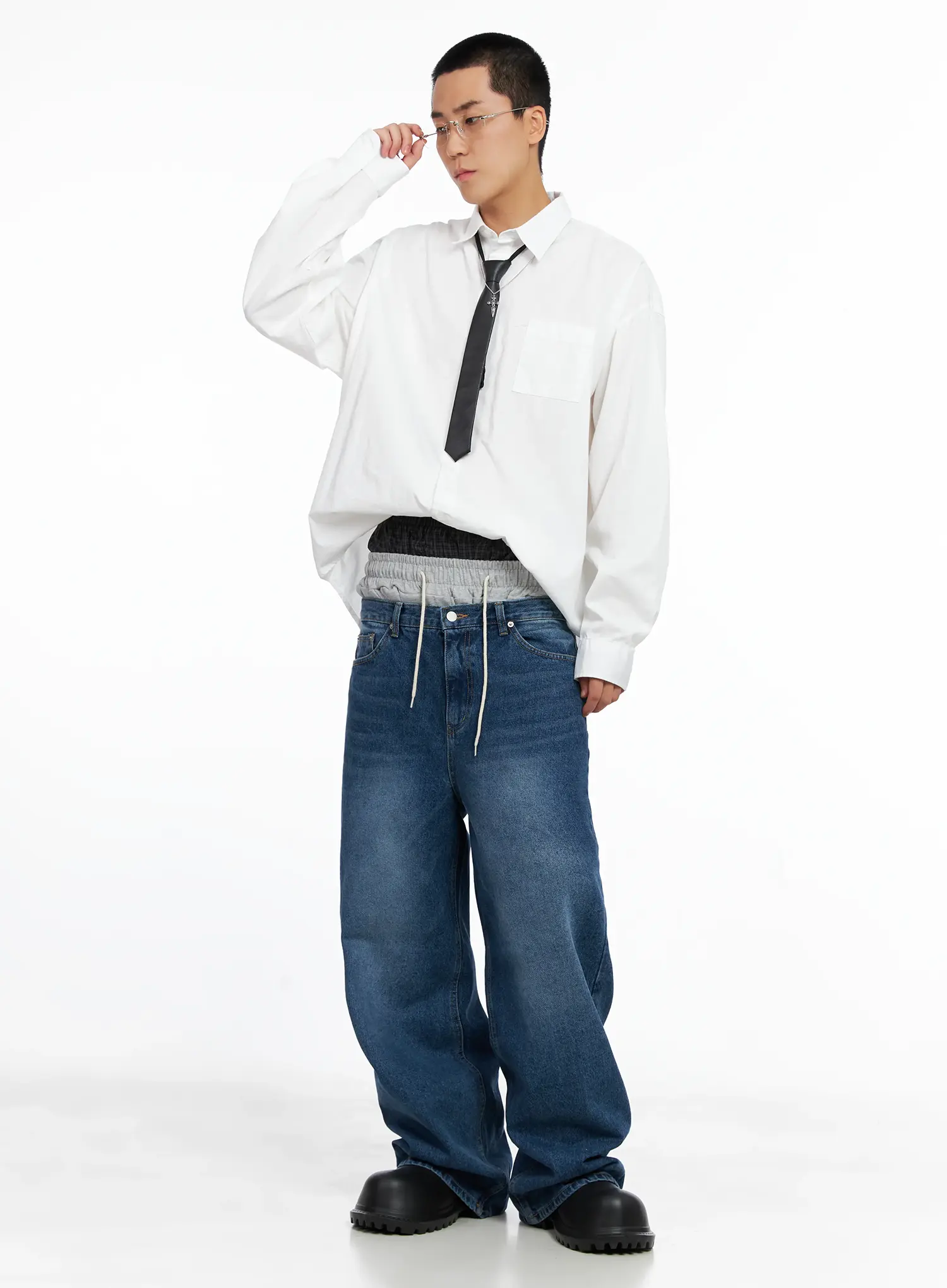 Men's Classic White Button-Up Shirt IS502 - Image 2