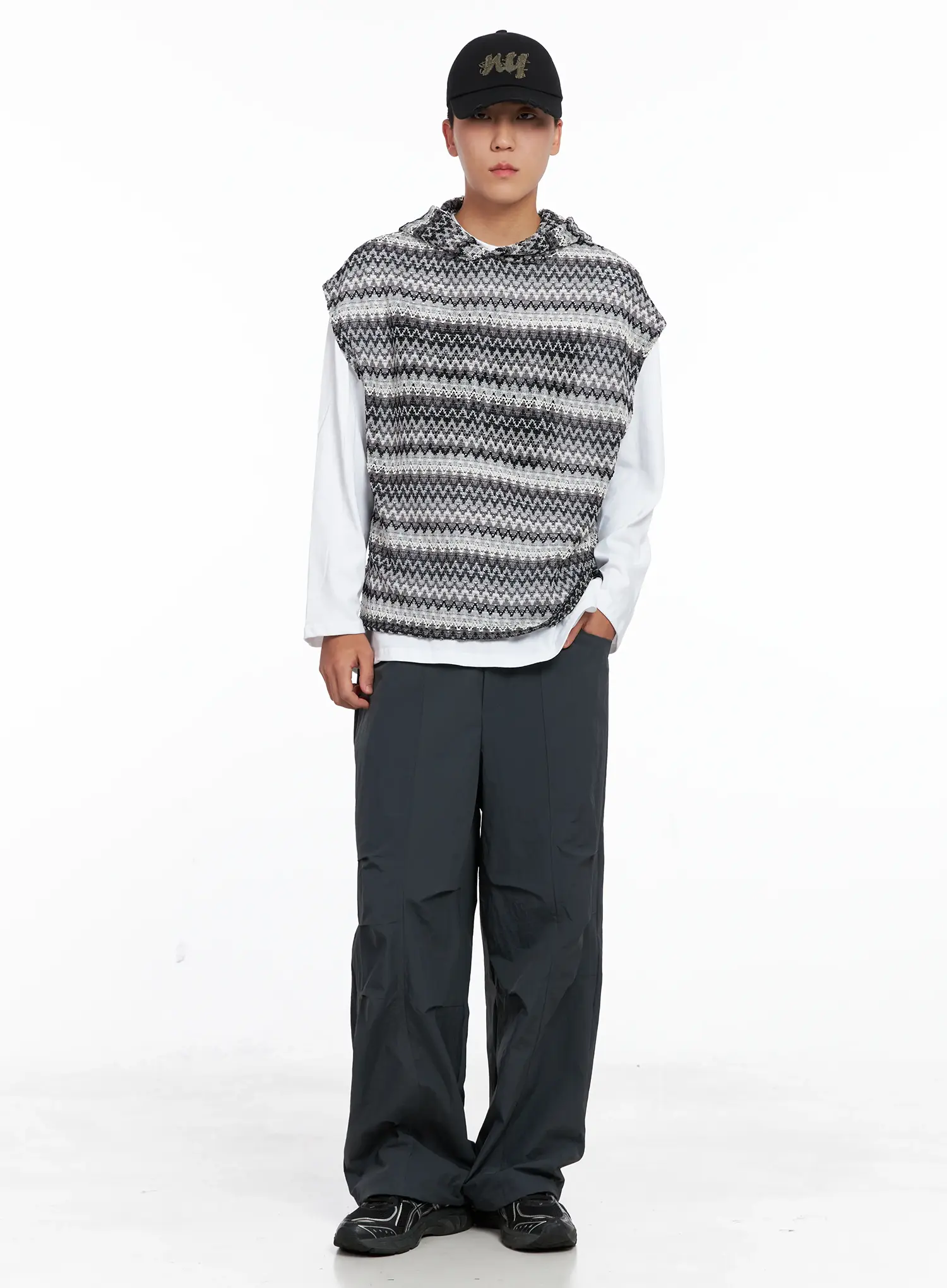 Men's Crochet Hoodie Vest IG529 - Image 2