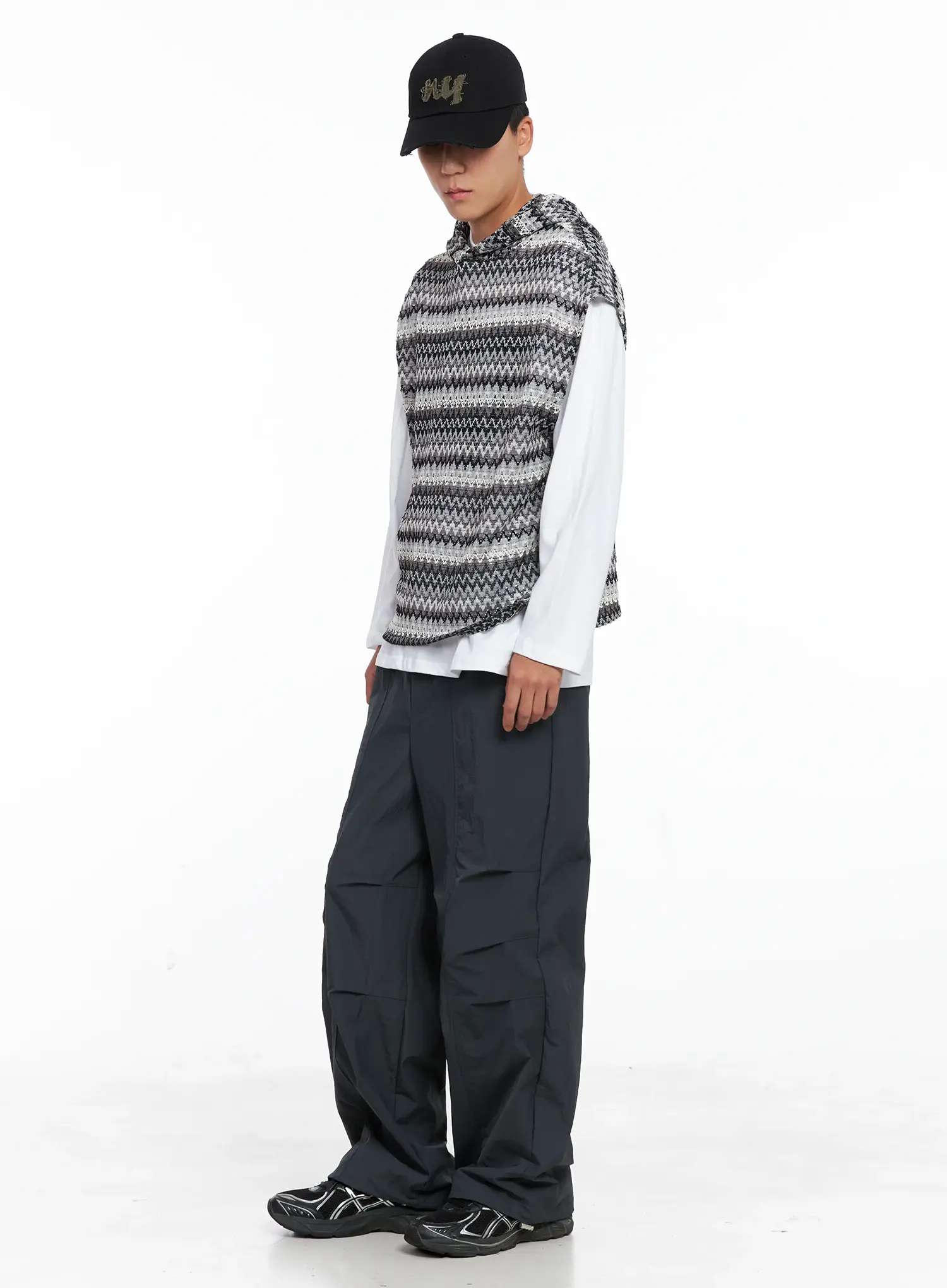 Men's Crochet Hoodie Vest IG529 - Image 9