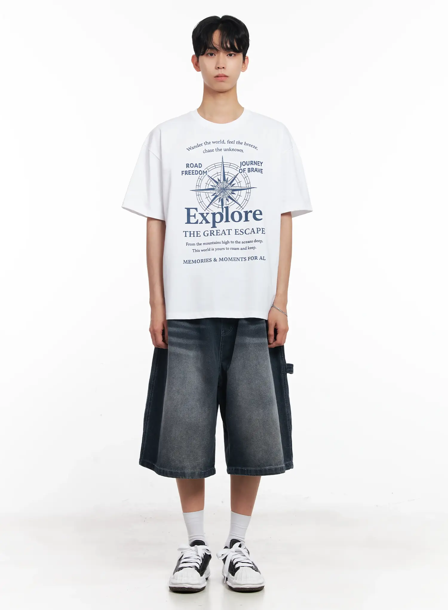 Men's "Explore" Graphic Tee IL504 - Image 3