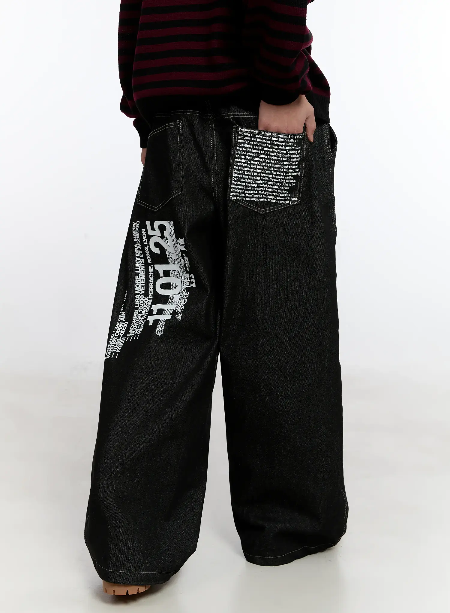 Men's Graphic Jeans (Black) IS529