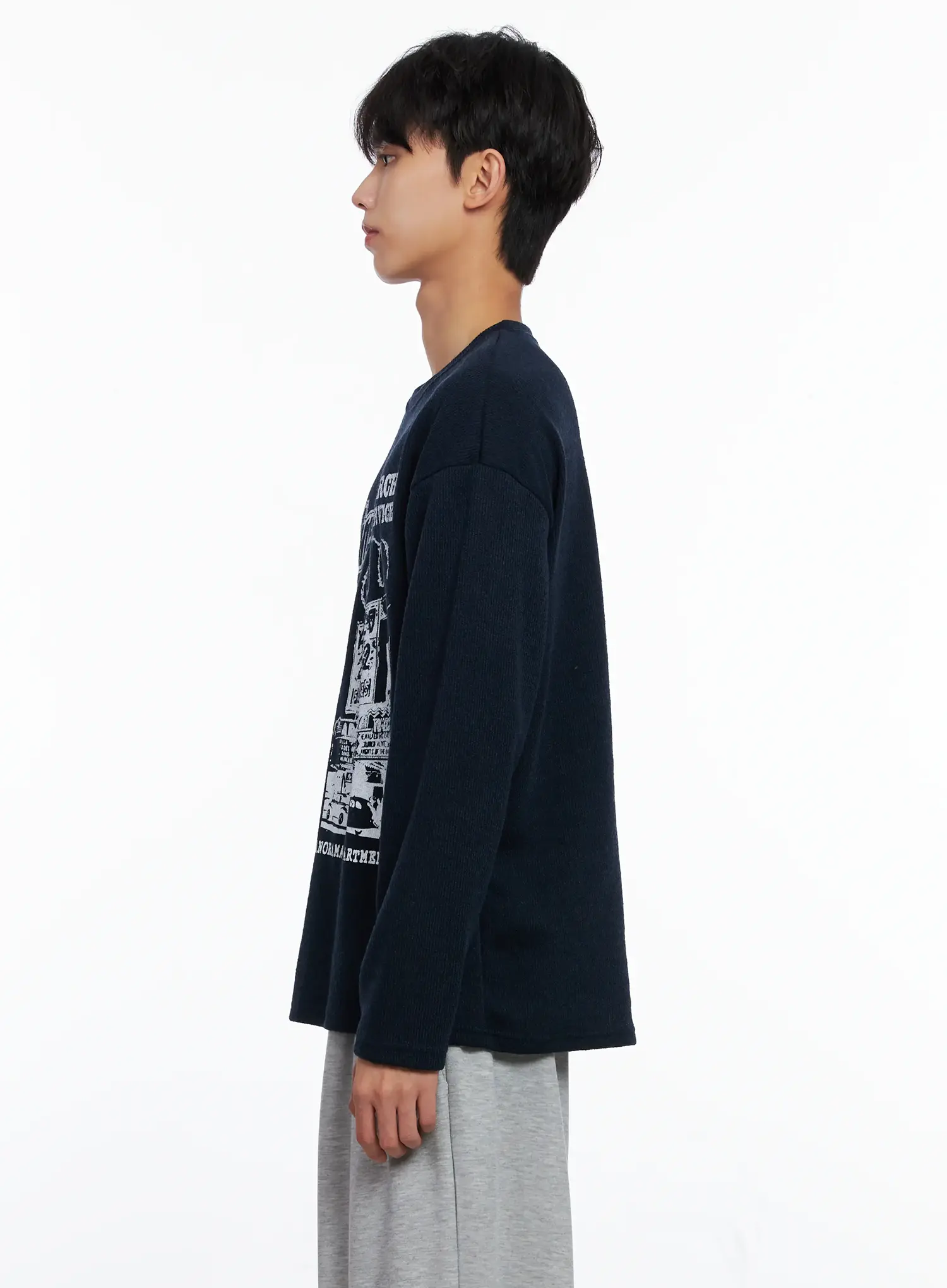 Men's Graphic Knit Long-Sleeve Top IS519 - Image 5