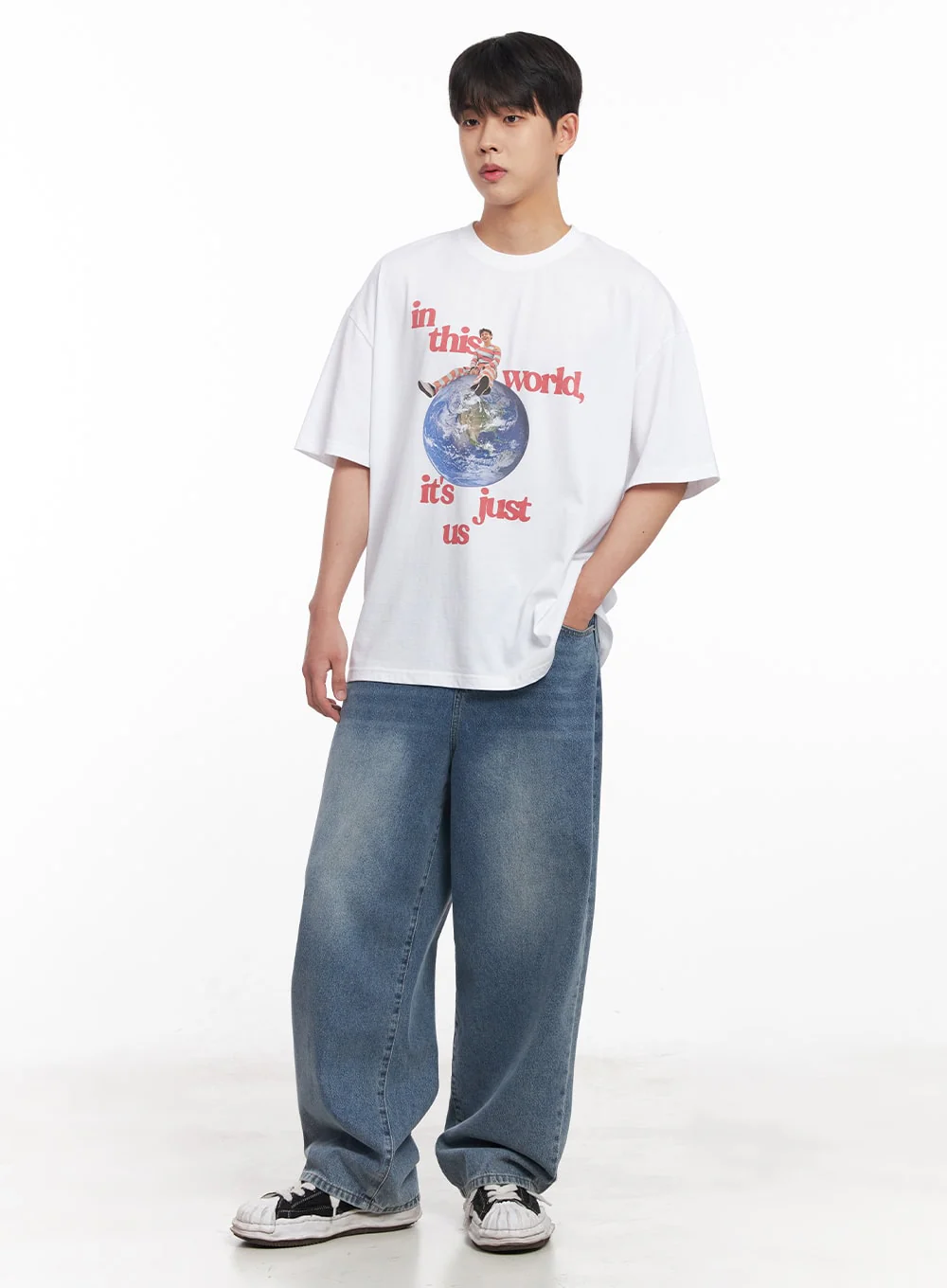 Men's Graphic Planet T-Shirt IY520 - Image 9
