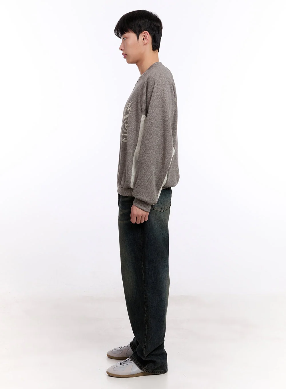 Men's Graphic V-Neck Long Sleeve Tee IM512 - Image 11