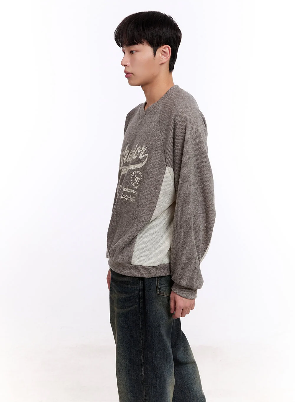Men's Graphic V-Neck Long Sleeve Tee IM512 - Image 7
