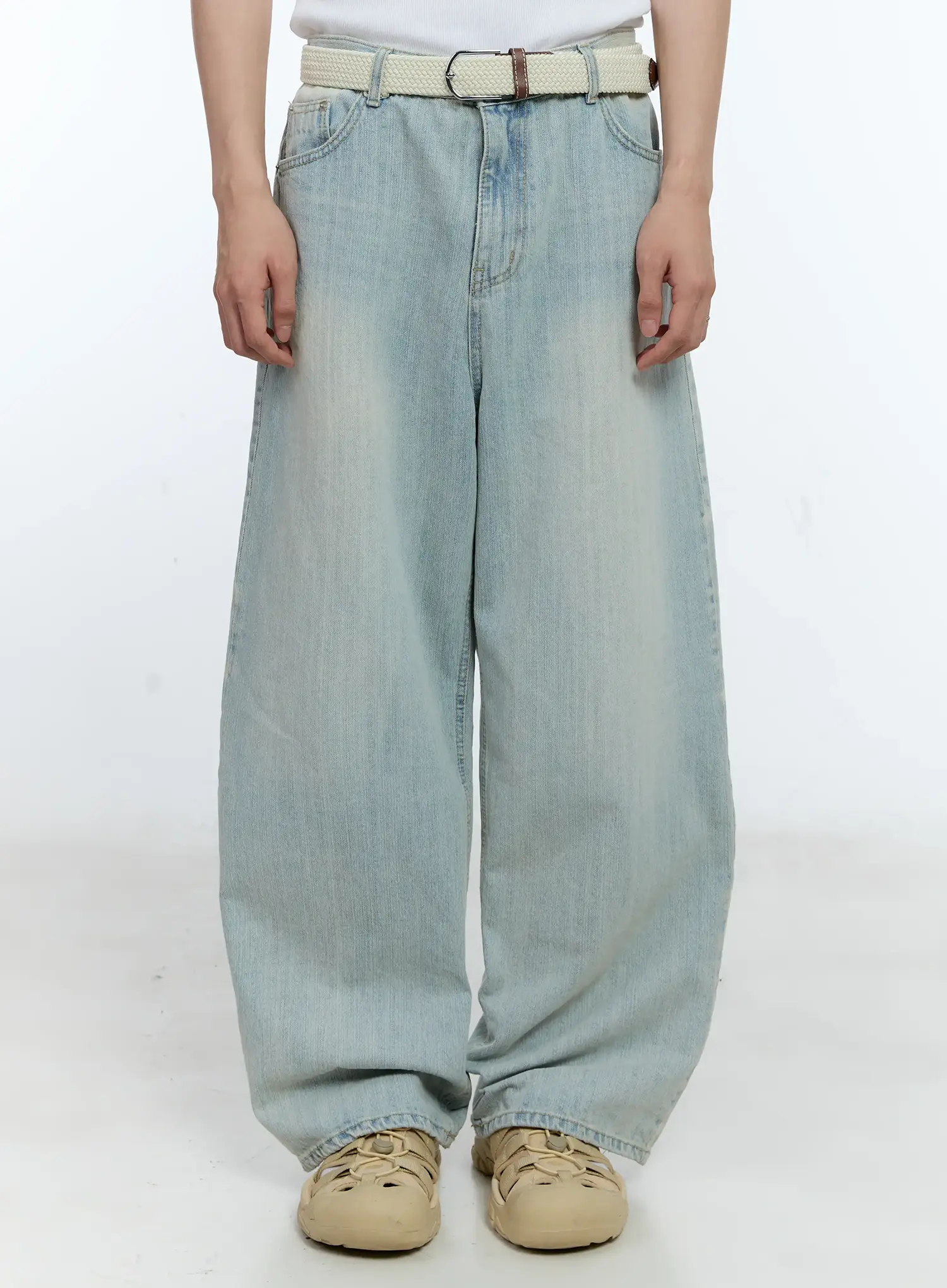 Men's Light-Wash Jeans IG501