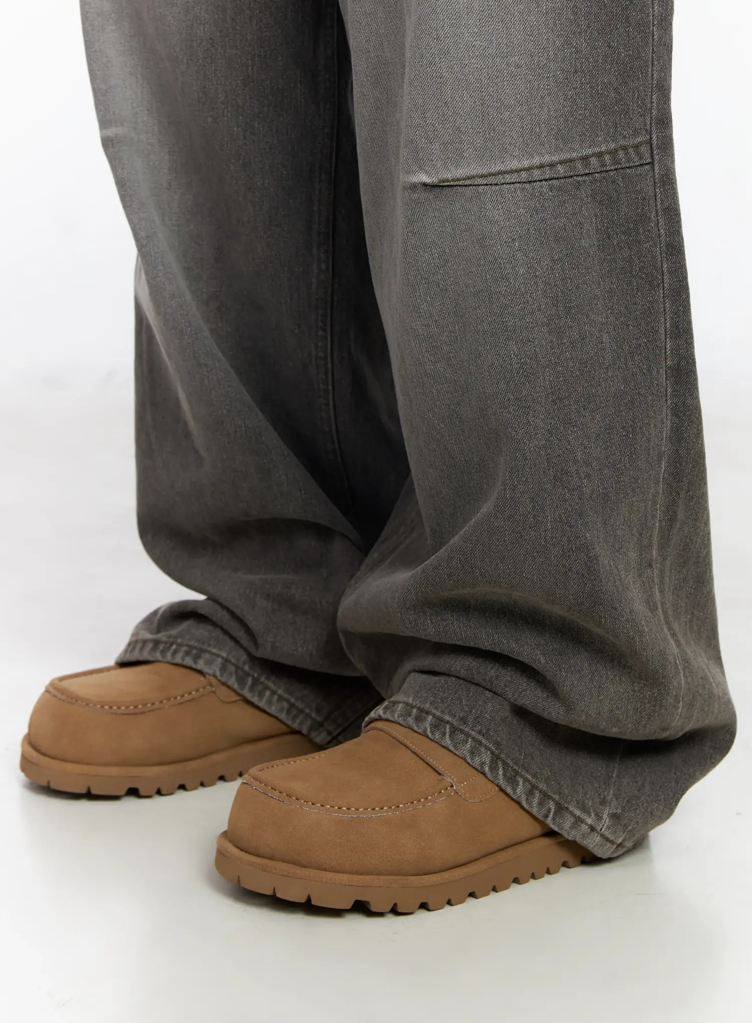 Men's Light Wash Wide Leg Jeans IF503 - Image 6