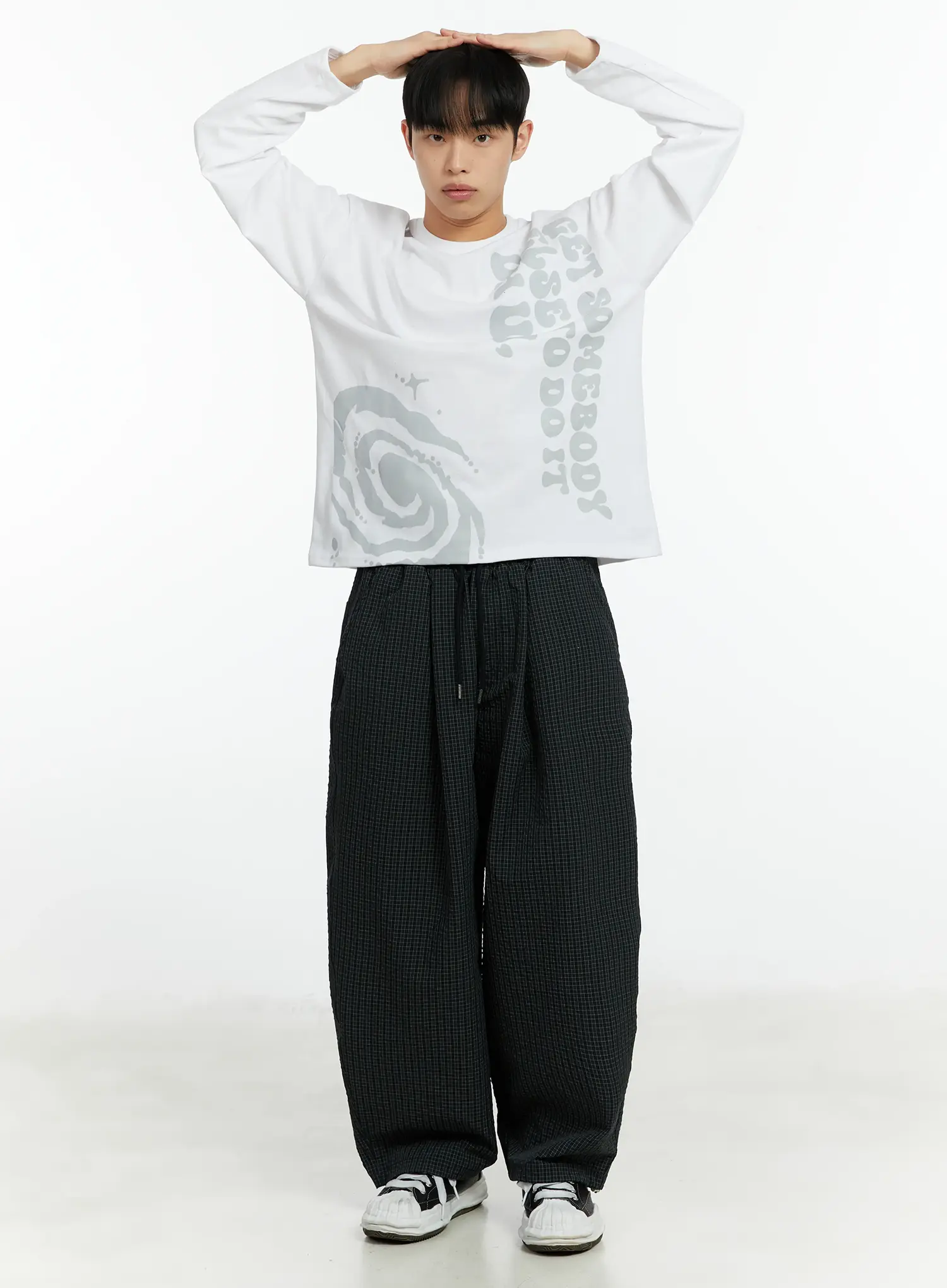 Men's Mini Check Pattern Pin-Tuck Wide Parachute Pants IF511 - Image 11