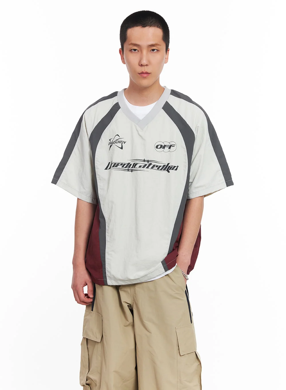 Men's Nylon Graphic V-Neck T-Shirt IU512