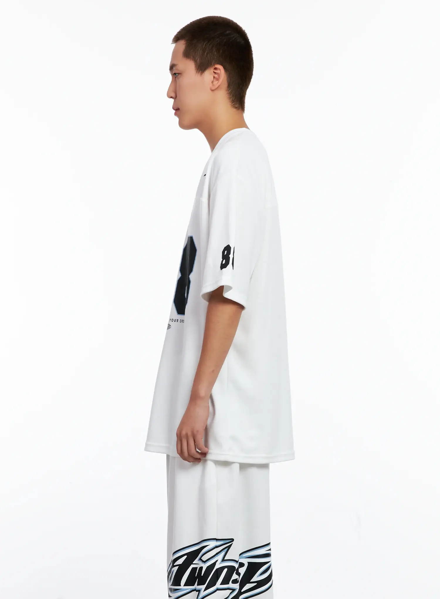 Men's Oversized Graphic V-Neck Tee IG508 - Image 5