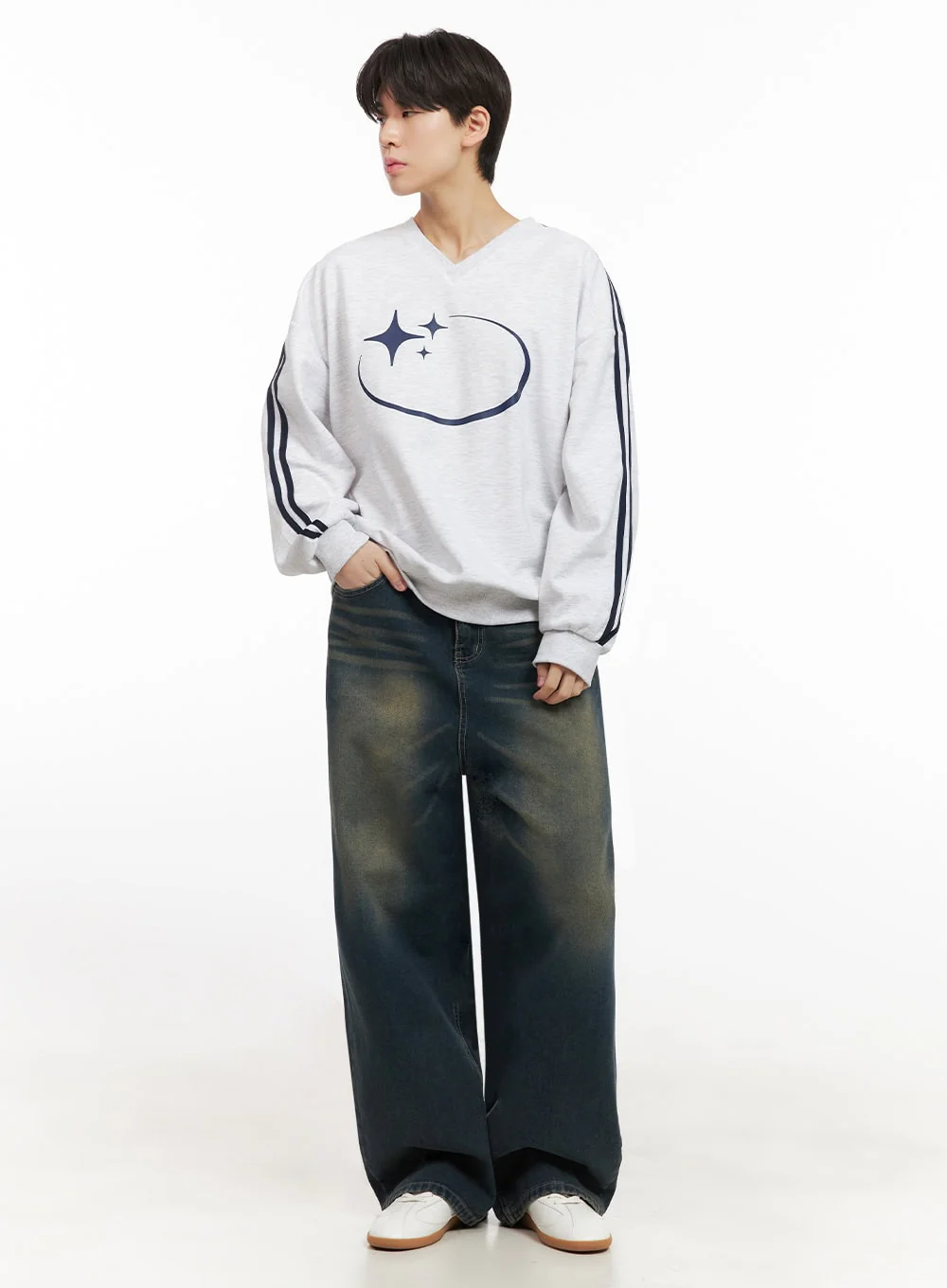 Men's Oversized Star Graphic Sweatshirt IJ517 - Image 2