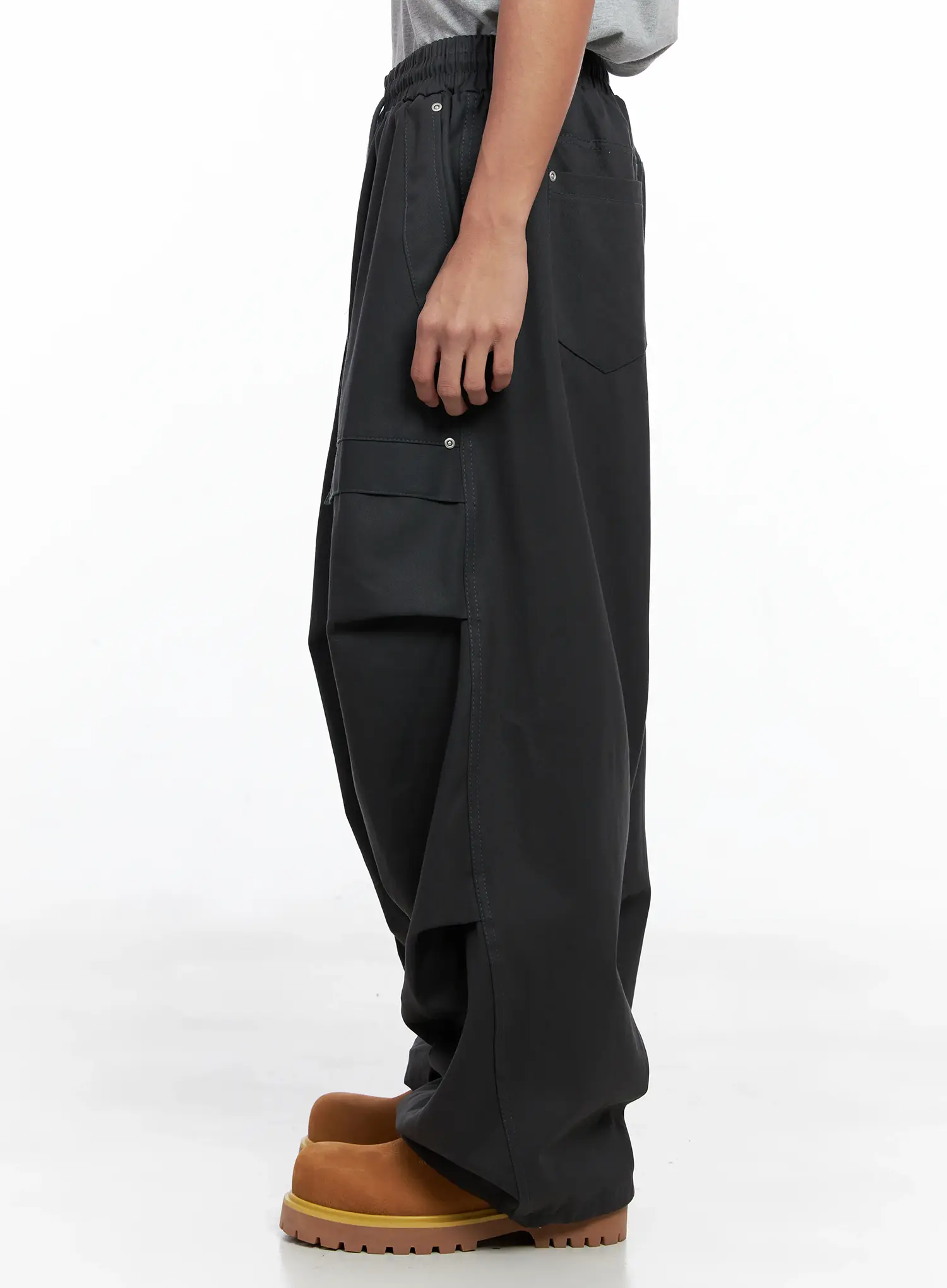 Men's Parachute Wide Pants IO506 - Image 5