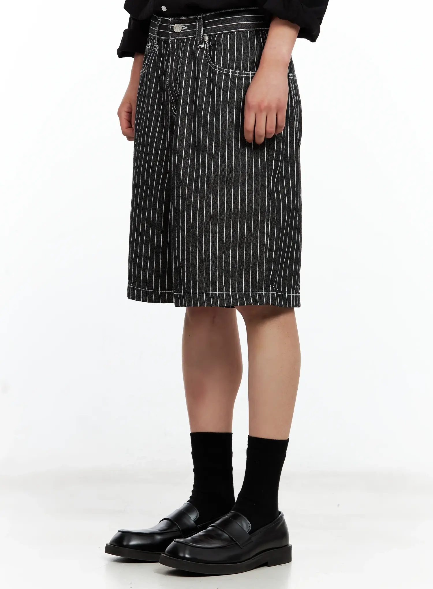 Men's Pinstripe Shorts IL514 - Image 2