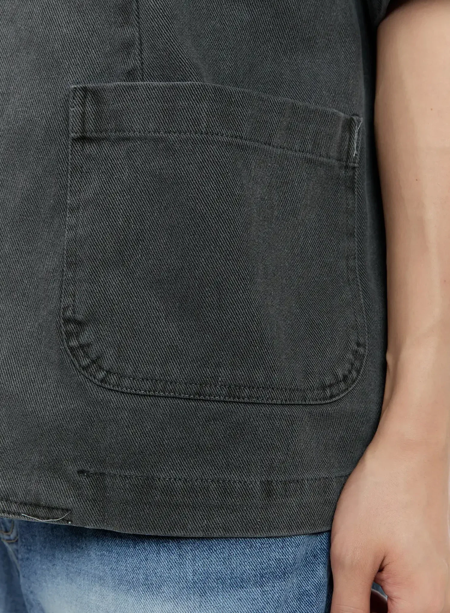 Men's Short-Sleeve Button-Up IG520 - Image 6