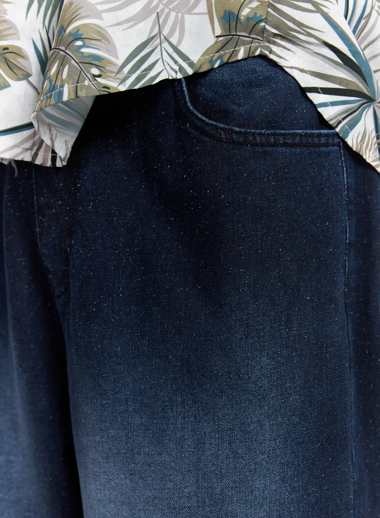 Men's Snowflake Print Wide Jeans IS510 - Image 2