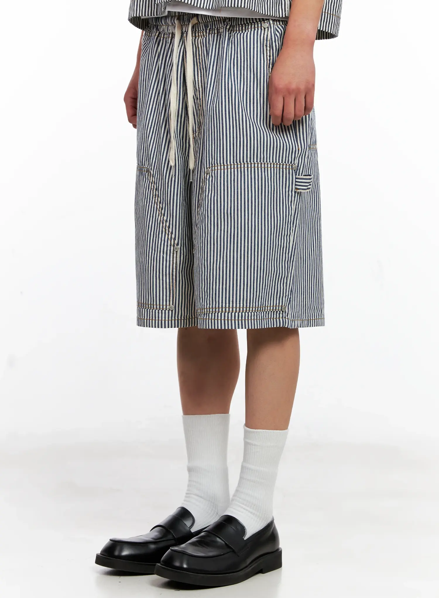 Men's Striped Bermuda Shorts IG511 - Image 2
