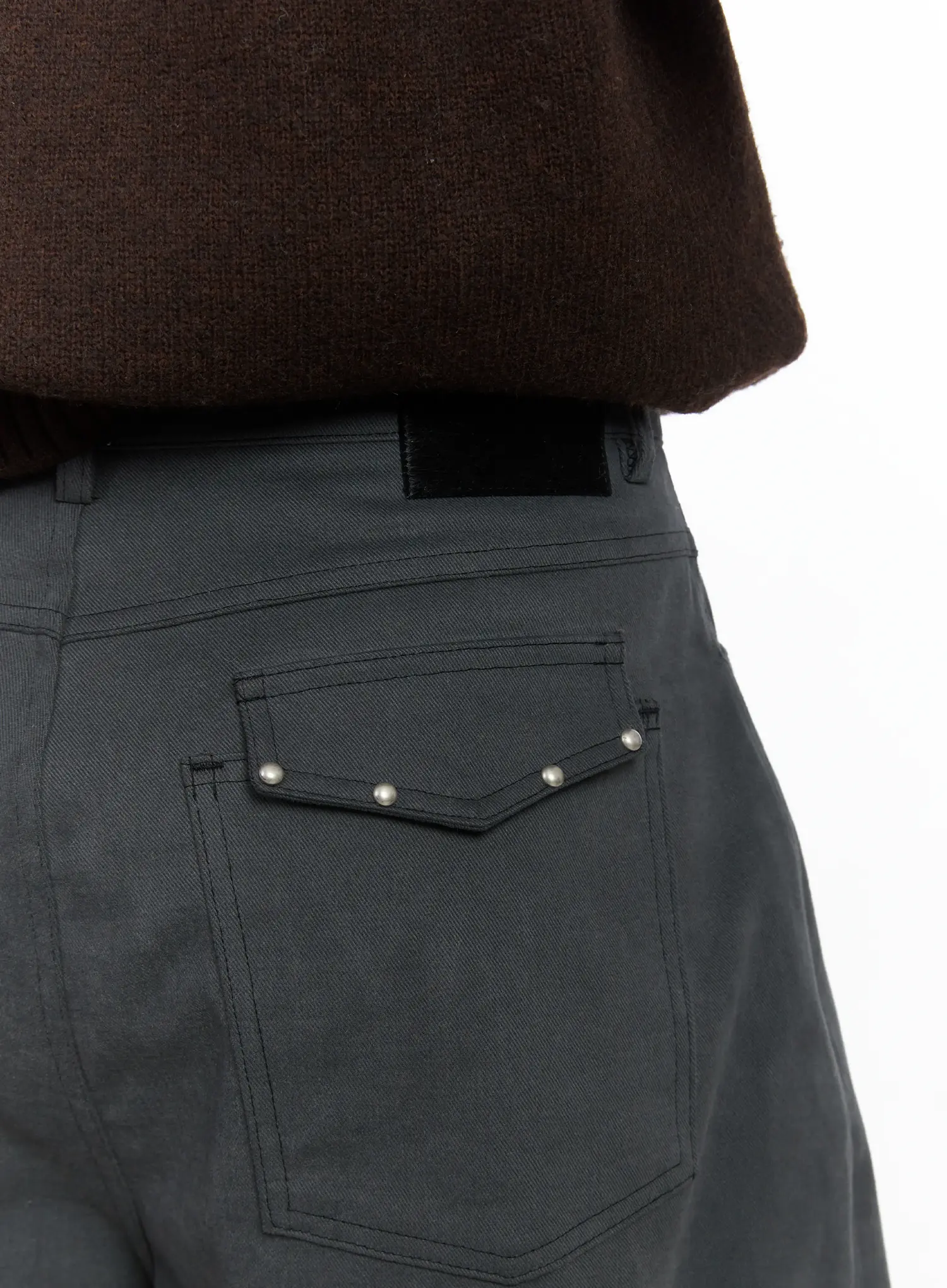 Men's Studded Graphic Wide Pants IJ512 - Image 4