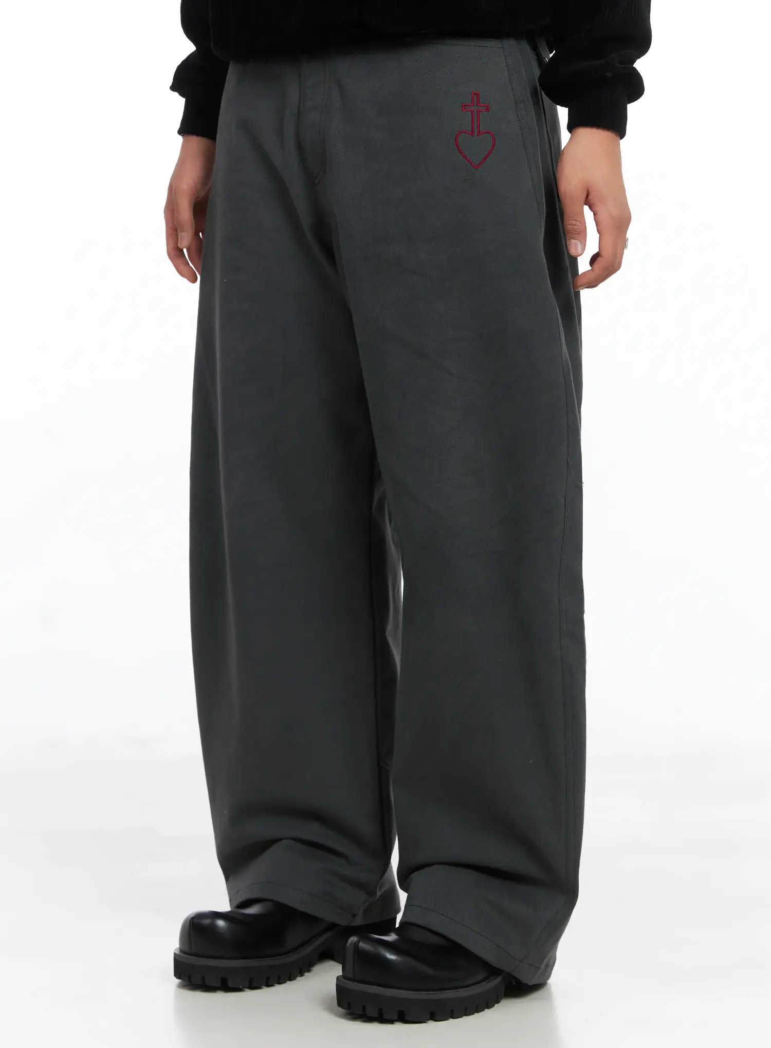 Men's Studded Graphic Wide Pants IJ512 - Image 6