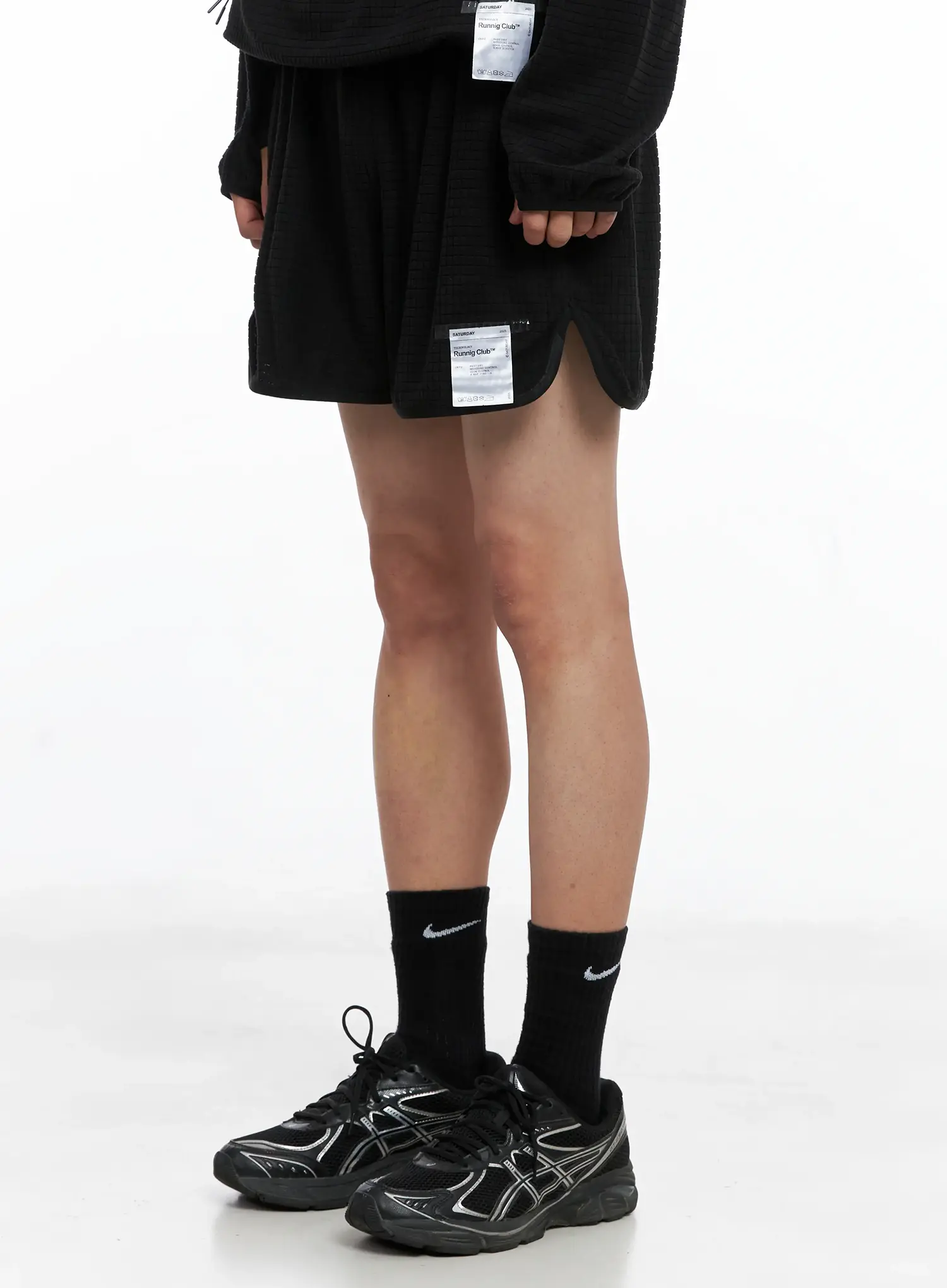 Men's Textured Label Detail Shorts US502 - Image 4