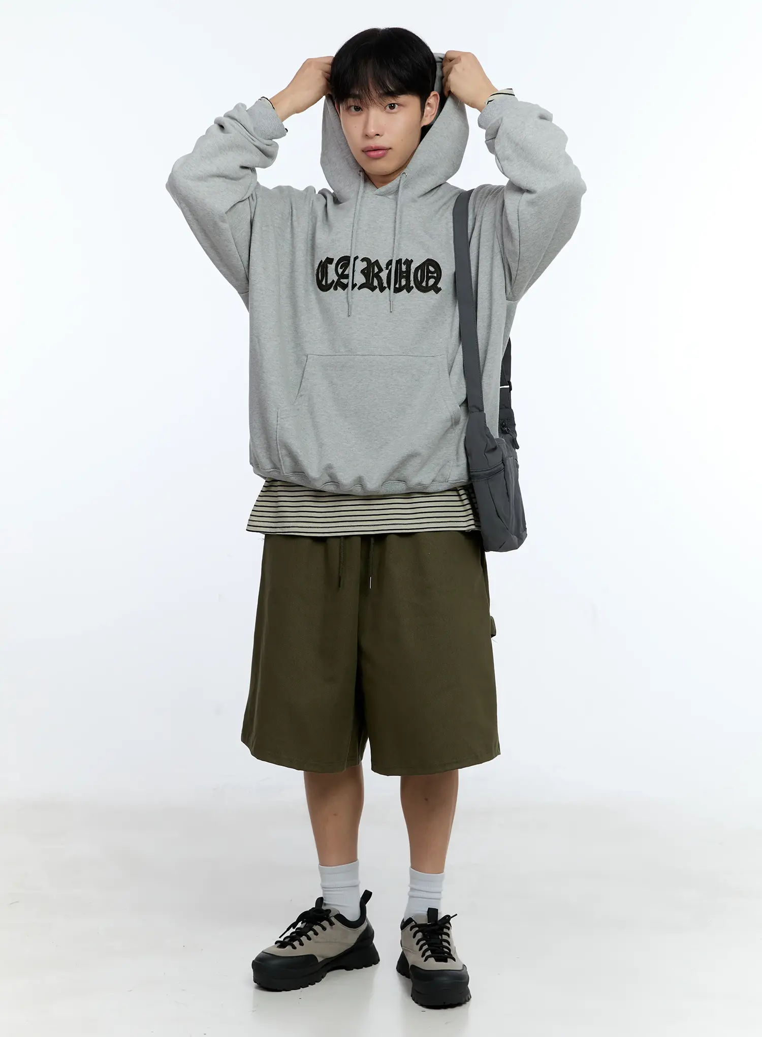 Men's Utility Bermuda Shorts IG519 - Image 12