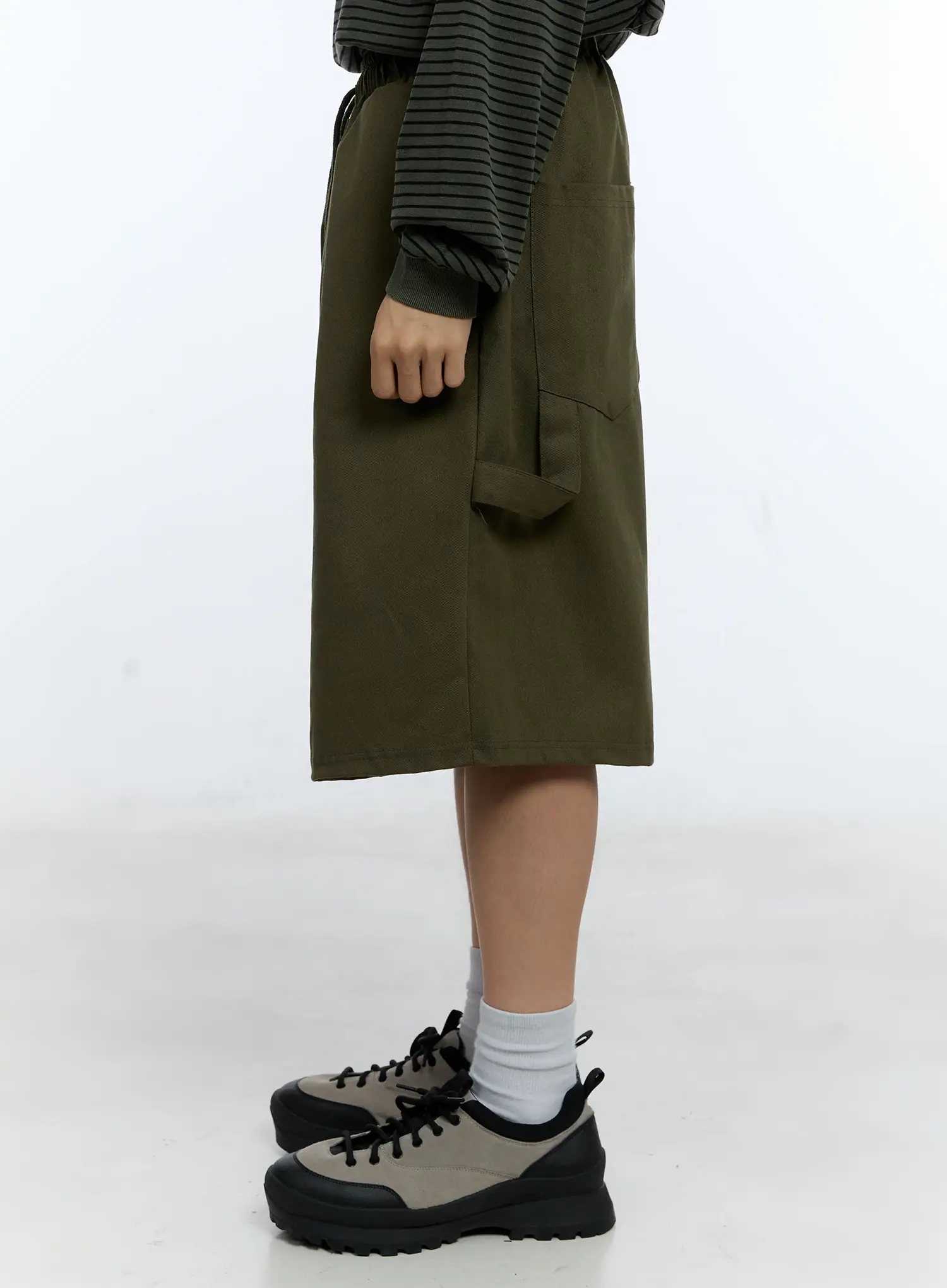 Men's Utility Bermuda Shorts IG519 - Image 6
