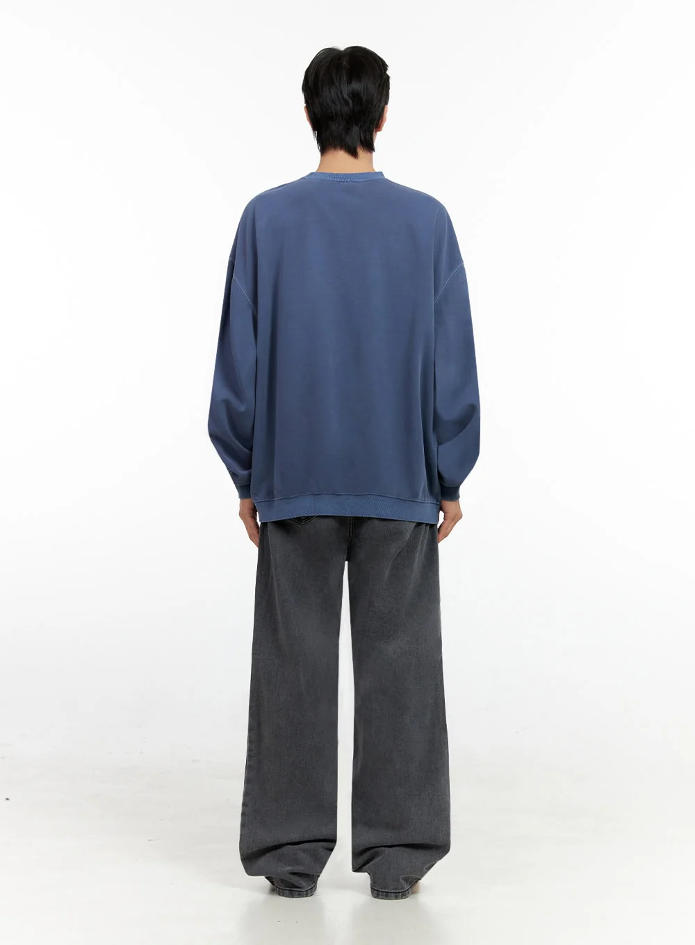 Men's Washed Graphic Sweatshirt IN401 - Image 8