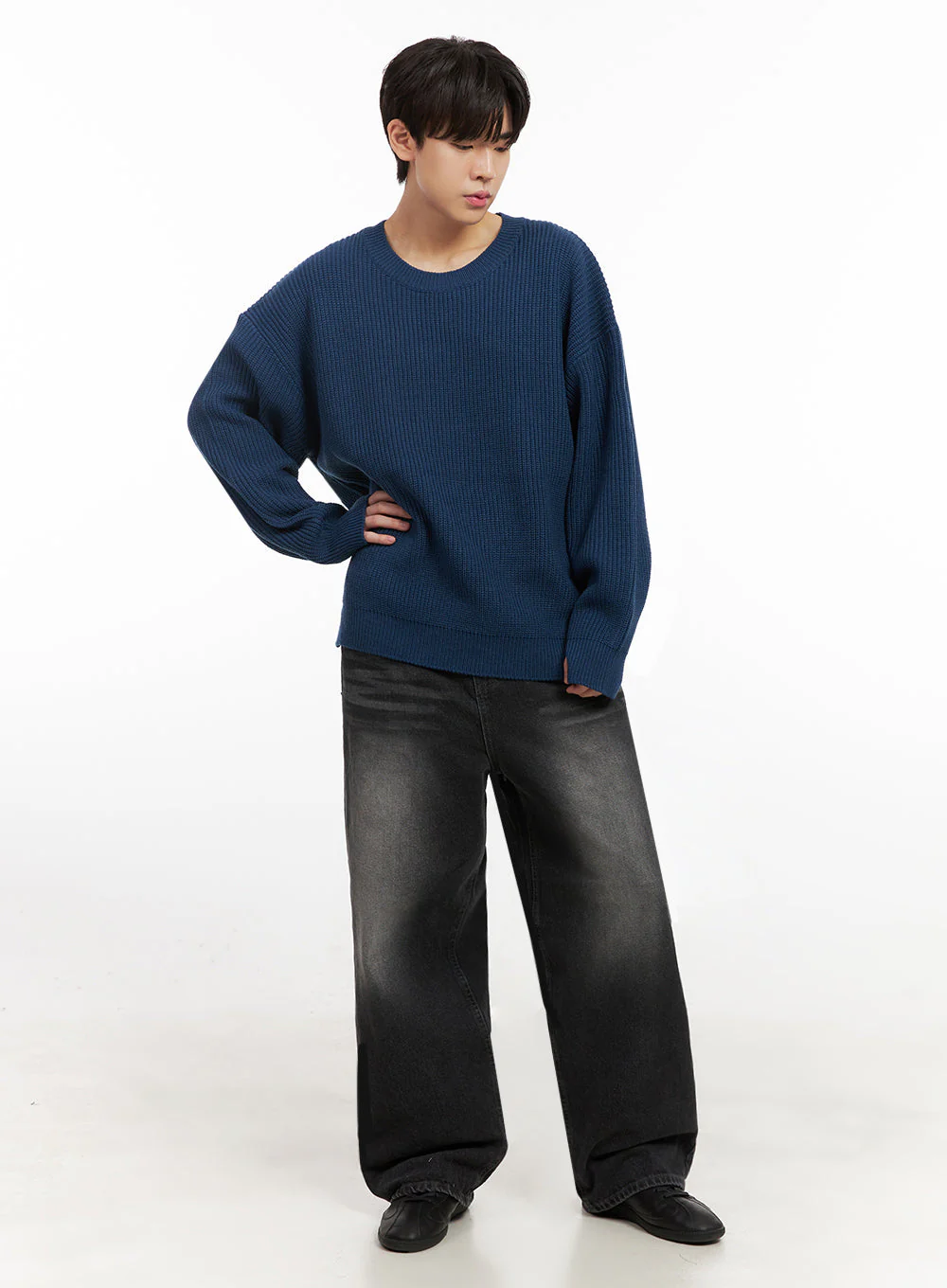 Men's Washed Relaxed-Fit Jeans IJ517