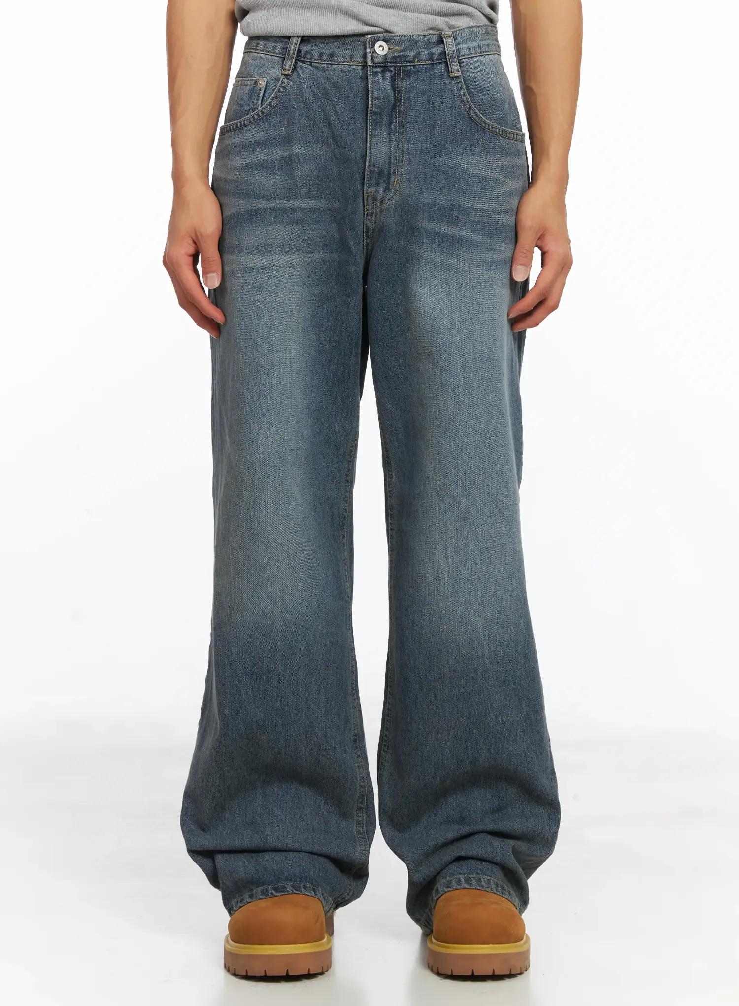 Men's Washed Semi-Flared Jeans IJ514