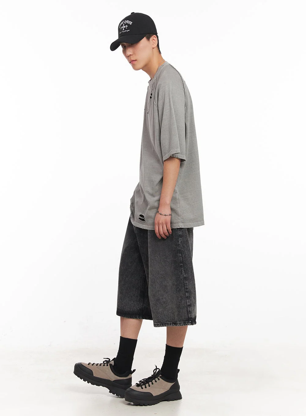Men's Washed Wide-Fit Jorts IY505 - Image 9