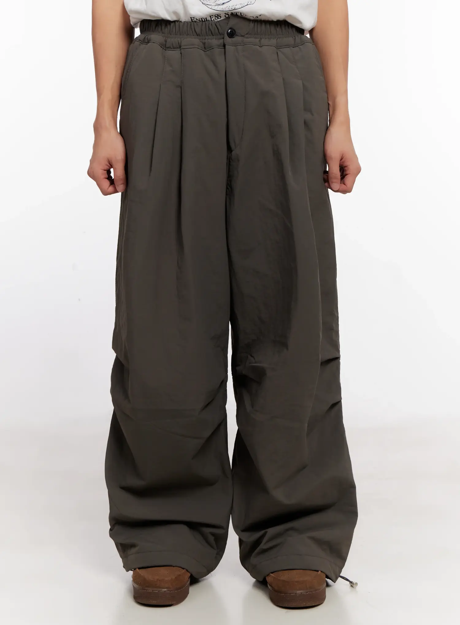 Men's Wide-Leg Parachute Padded Pants IO523