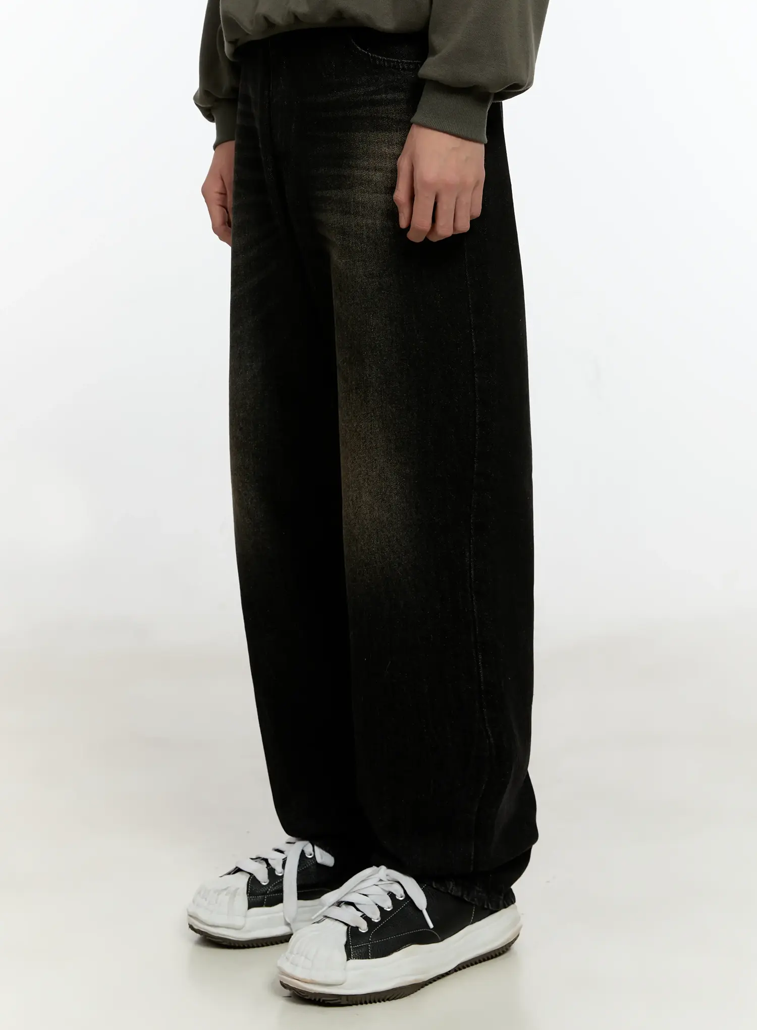 Men's Wide-Leg Washed Black Denim Jeans IO531 - Image 4