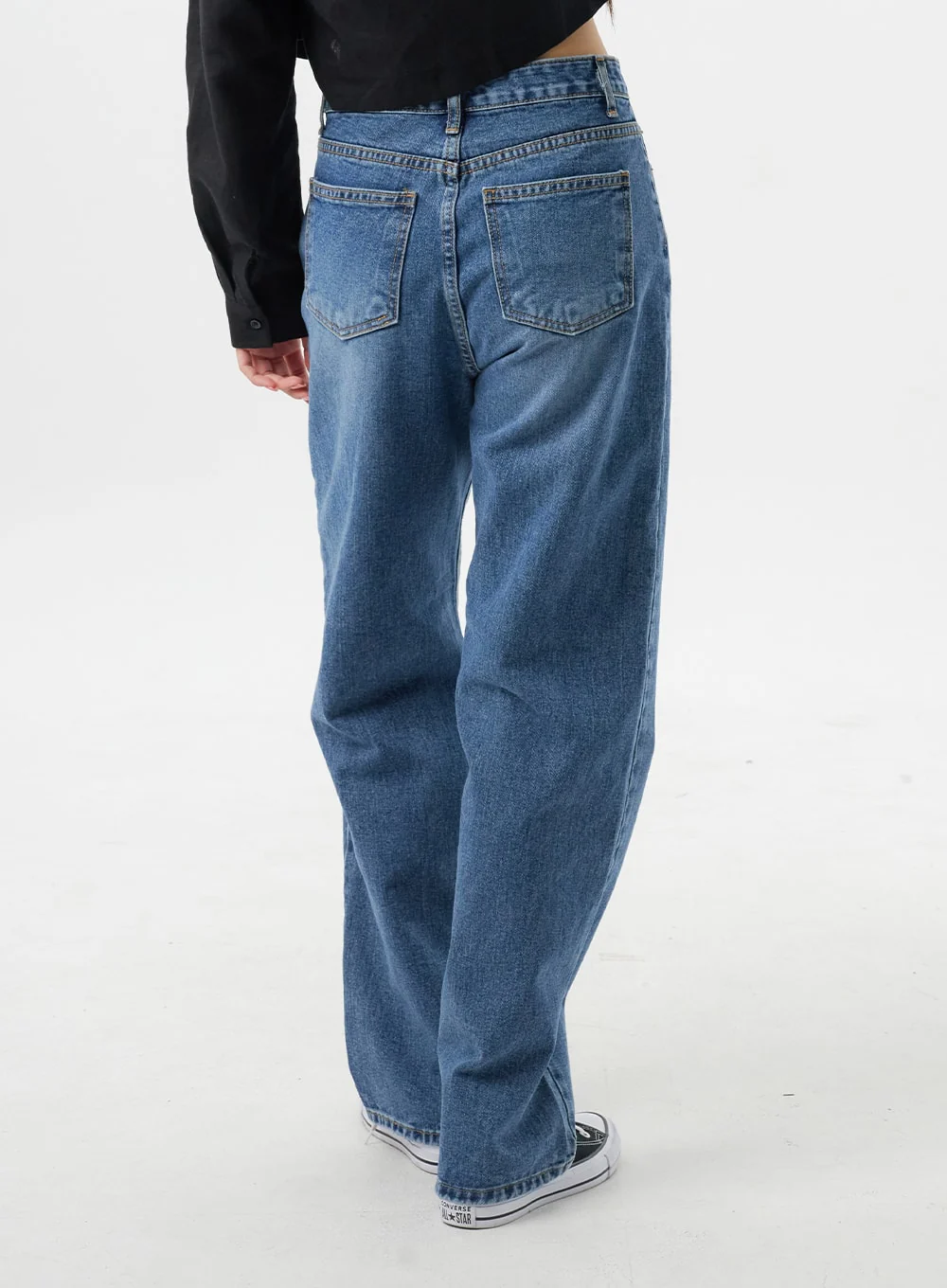 Mid-Rise Mid-Wash Jeans BY325 - Image 9