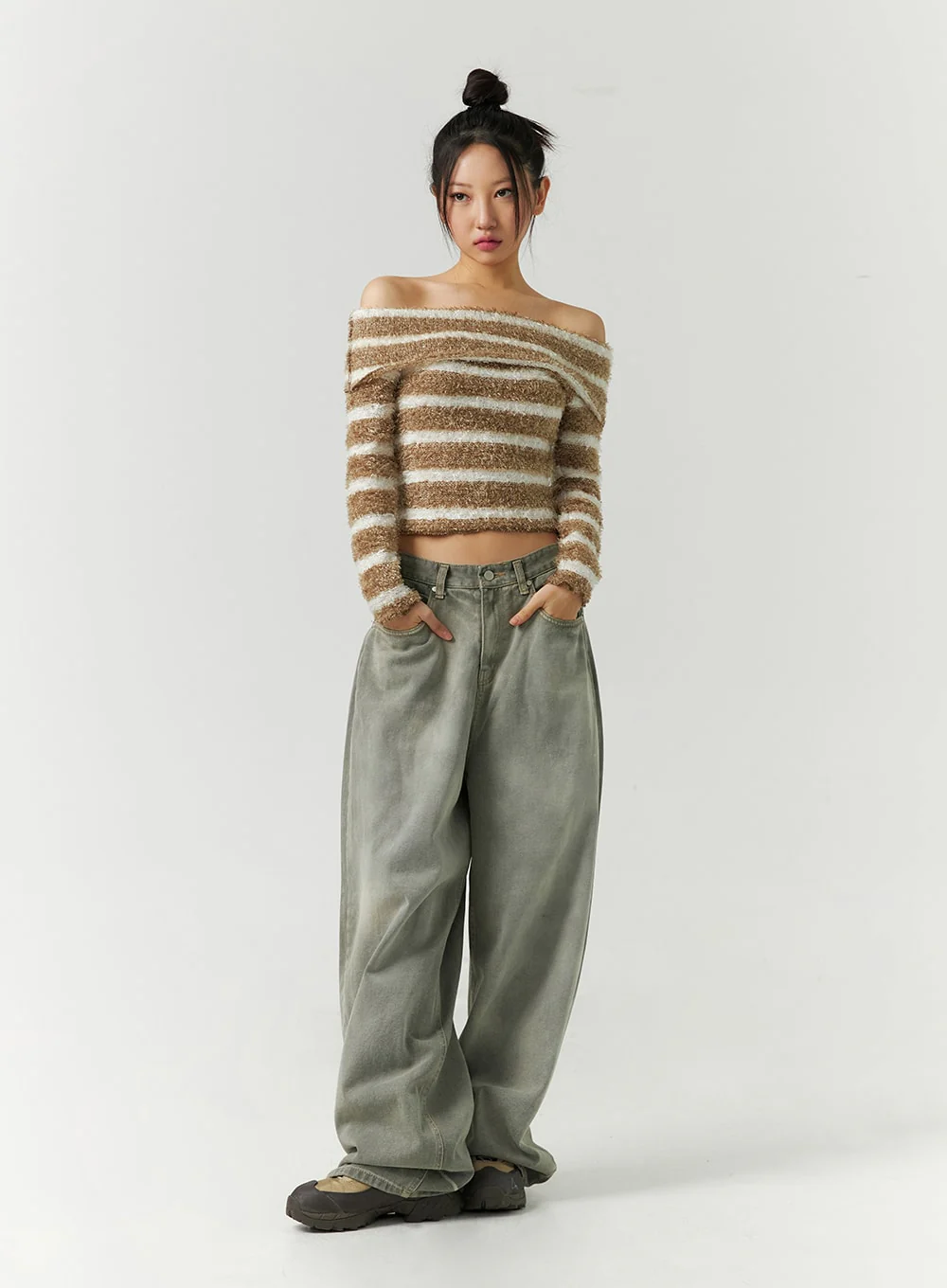 Mid-Rise Wide Leg Jeans CD301 - Image 3