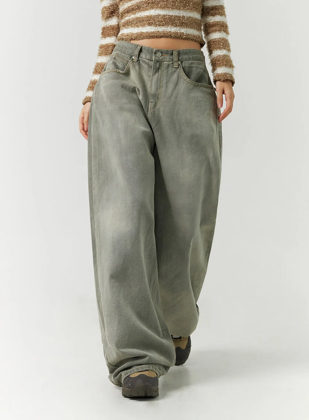 Mid-Rise Wide Leg Jeans CD301 - Image 5